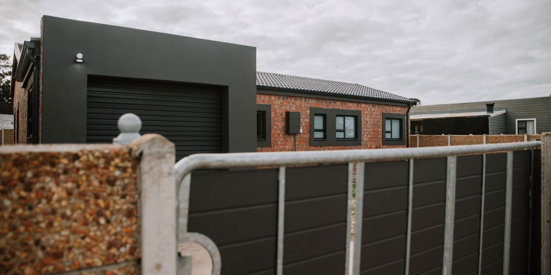 Image 1 of 6