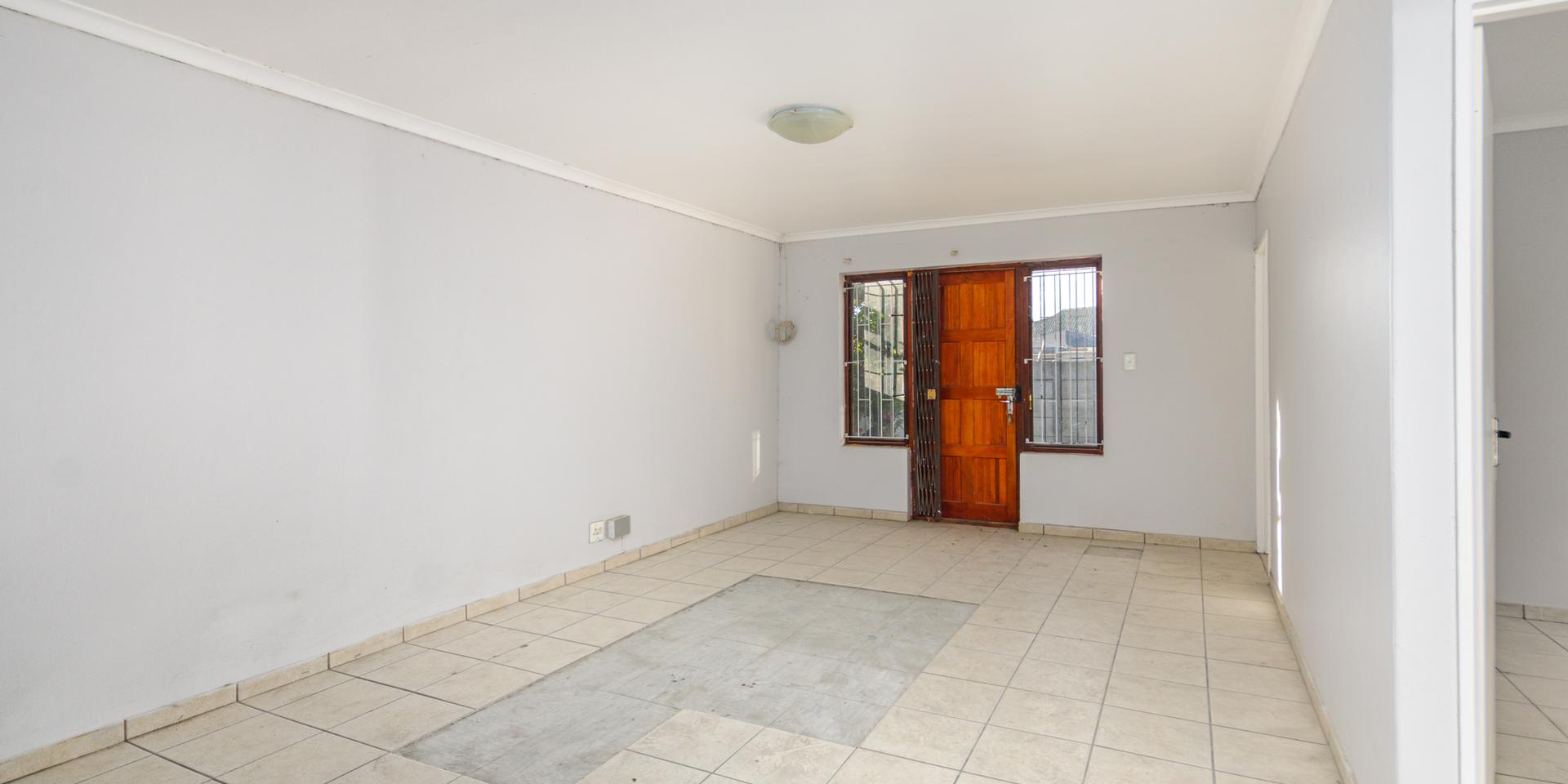 Image 2 of 6