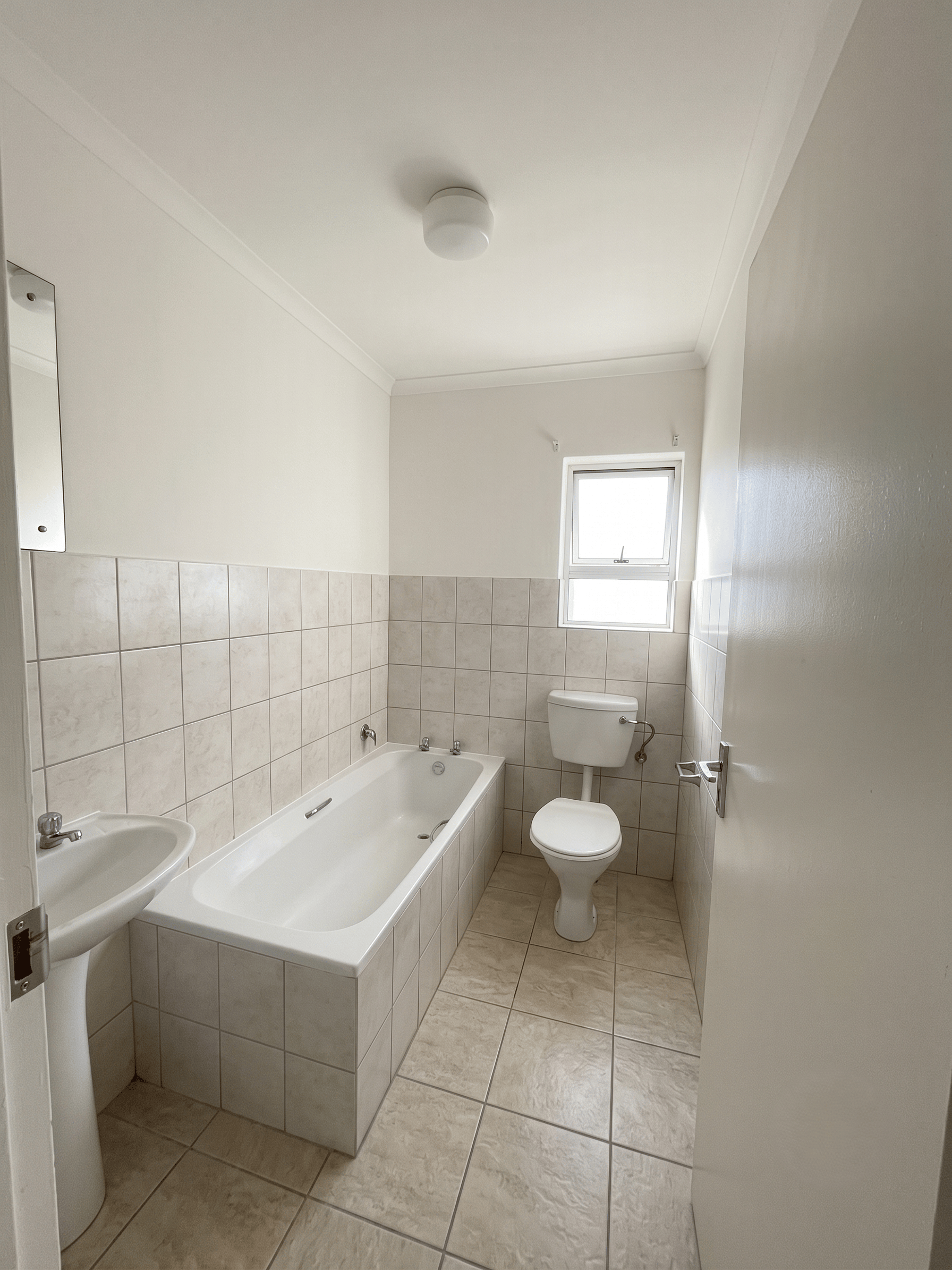 Image 4 of 6