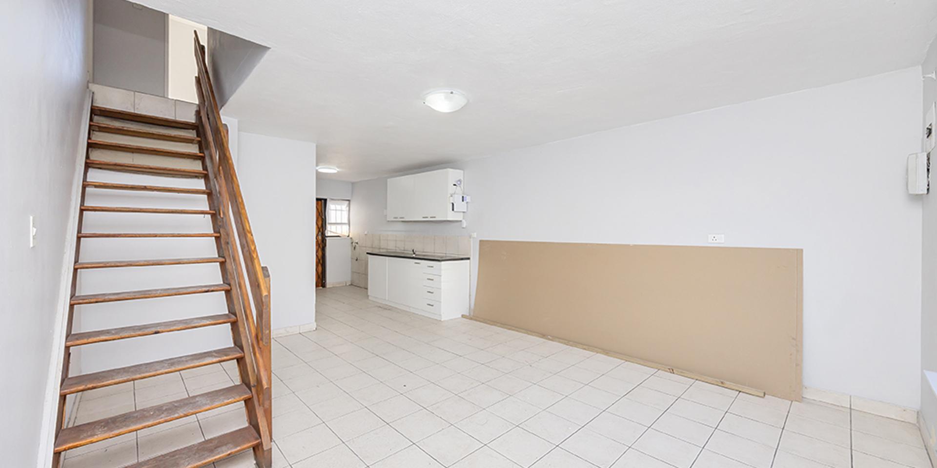 Image 3 of 6