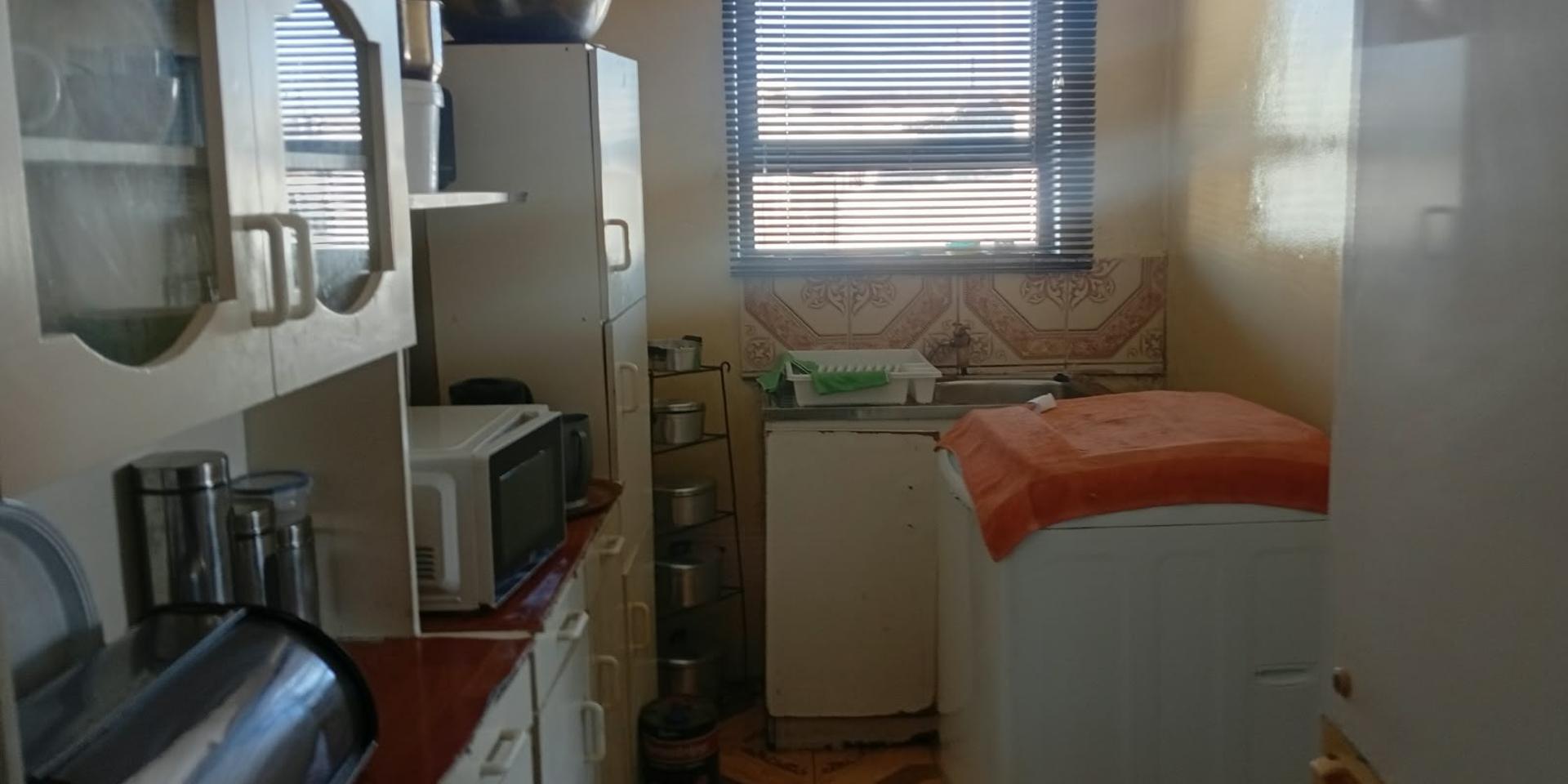 Image 5 of 6