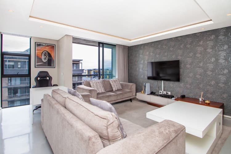 Main property image