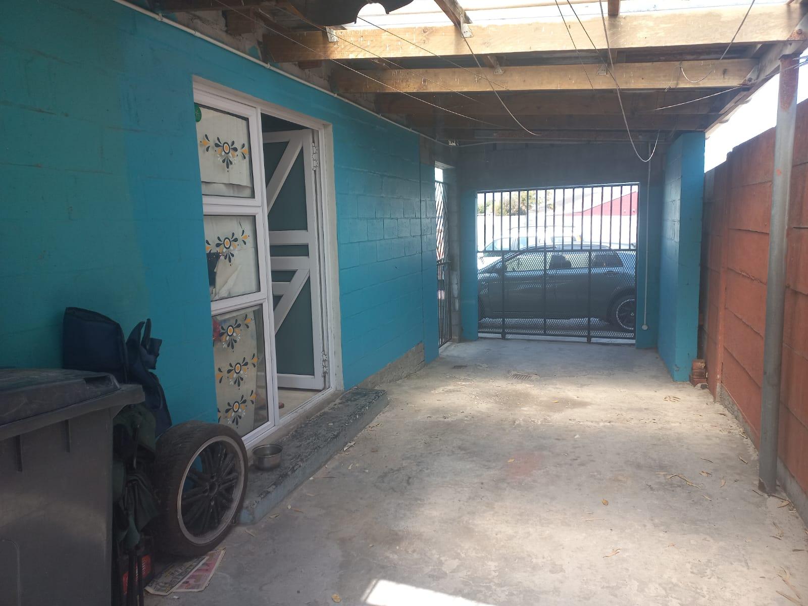 Image 2 of 6