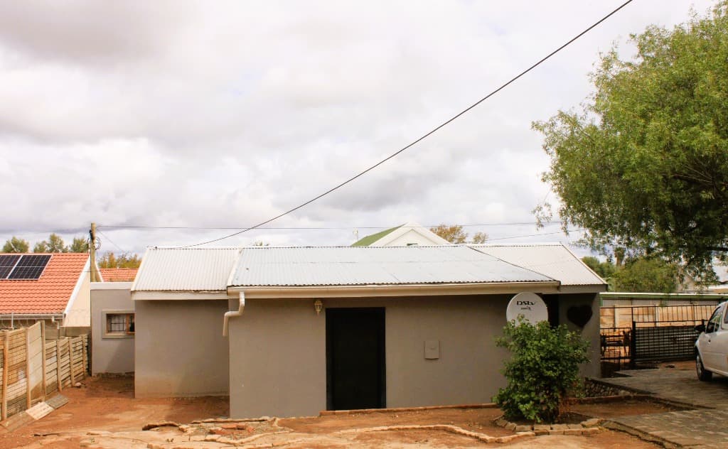 Image 1 of 6