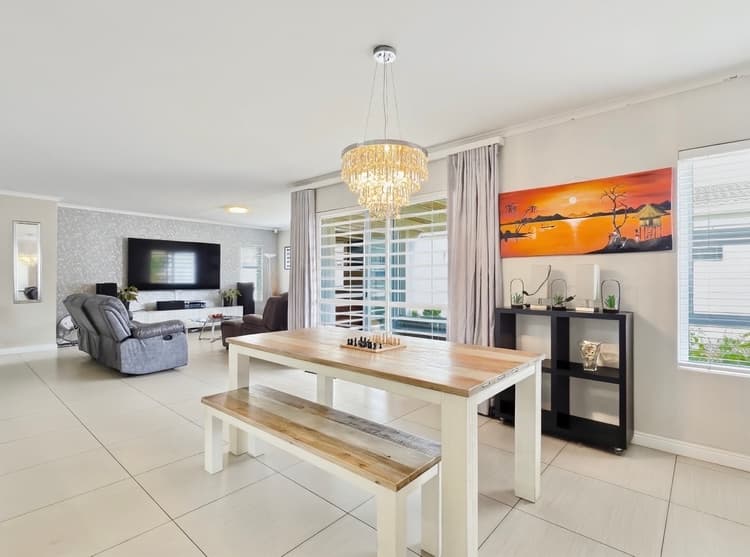 Main property image