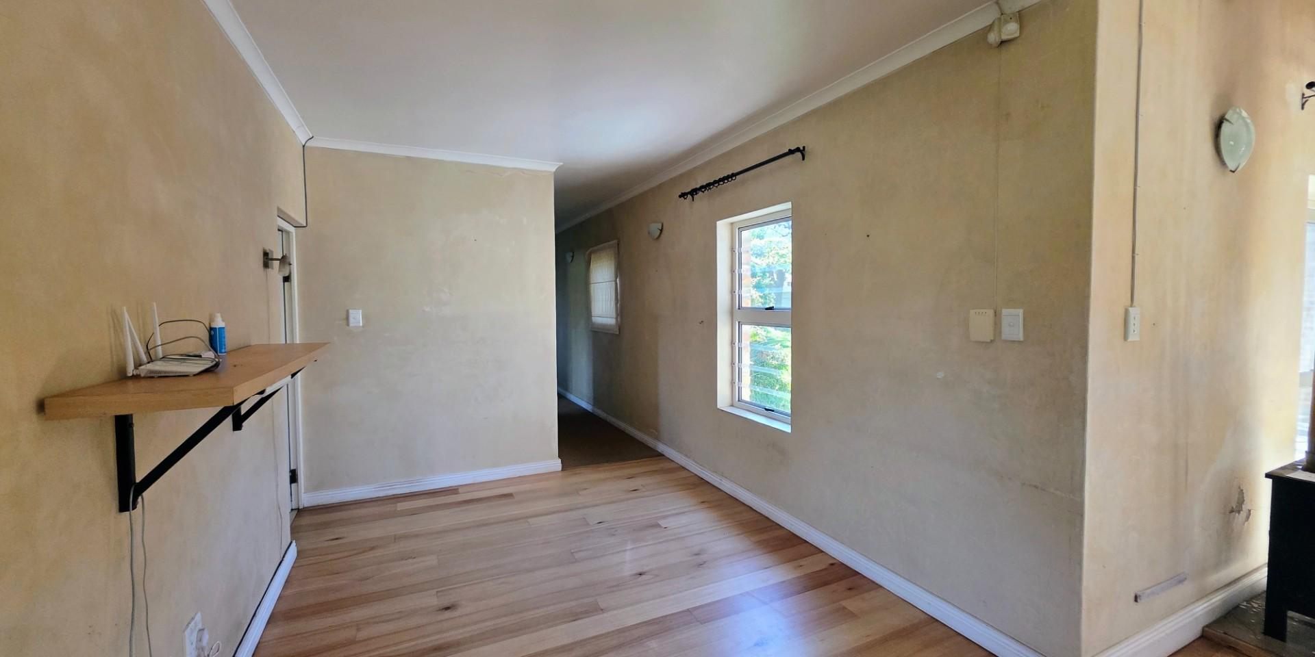 Image 4 of 6