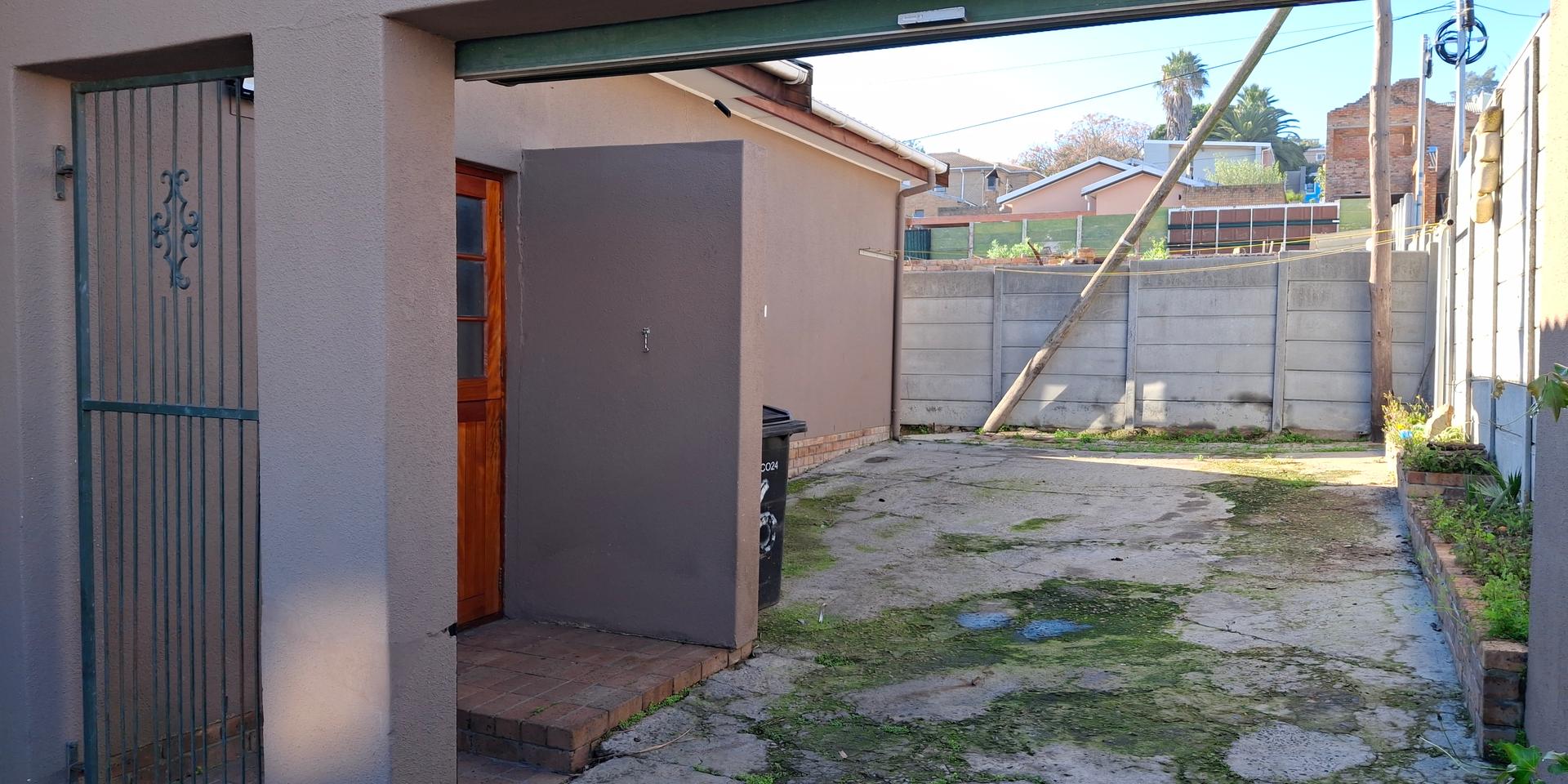 Image 4 of 6