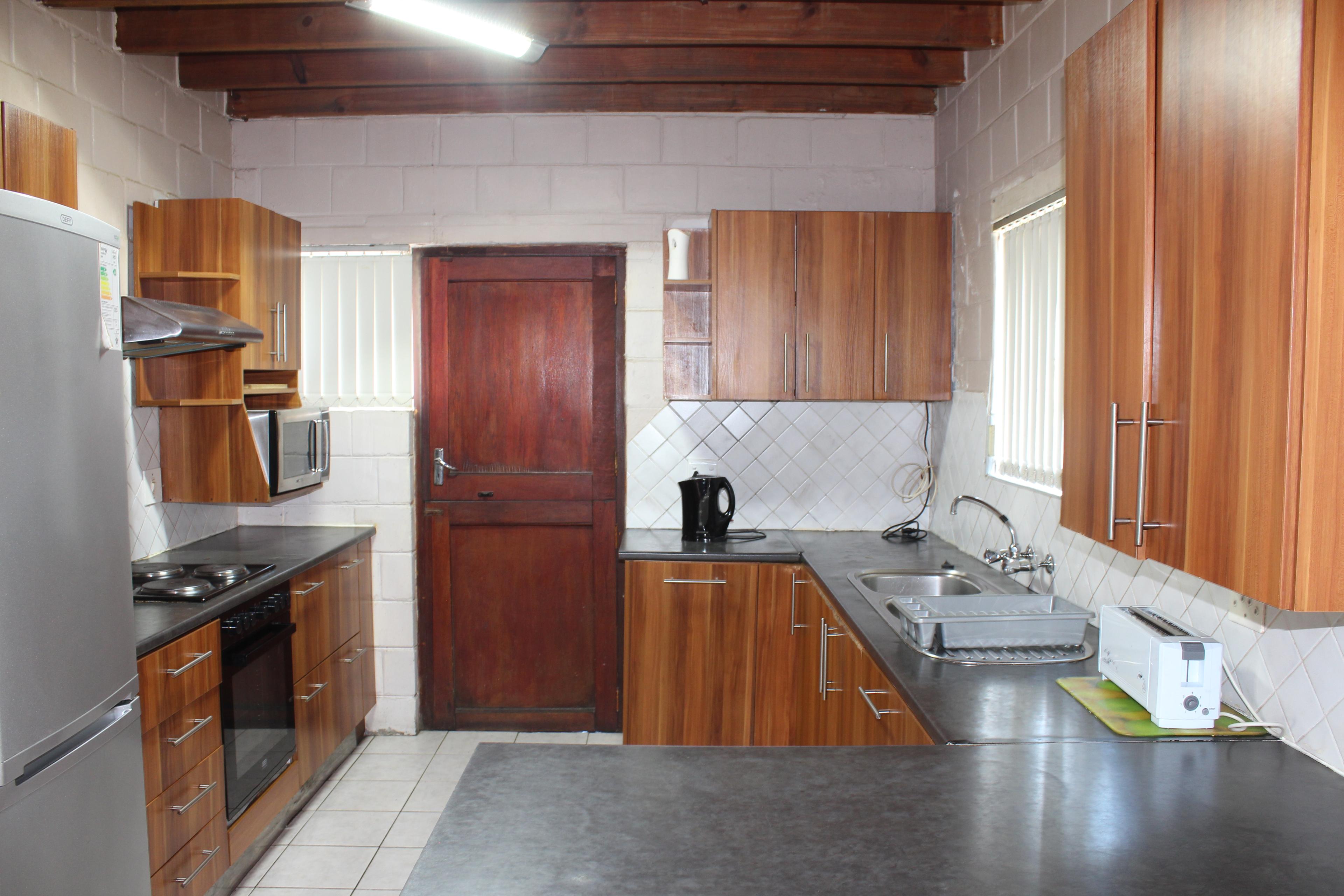 Image 2 of 6