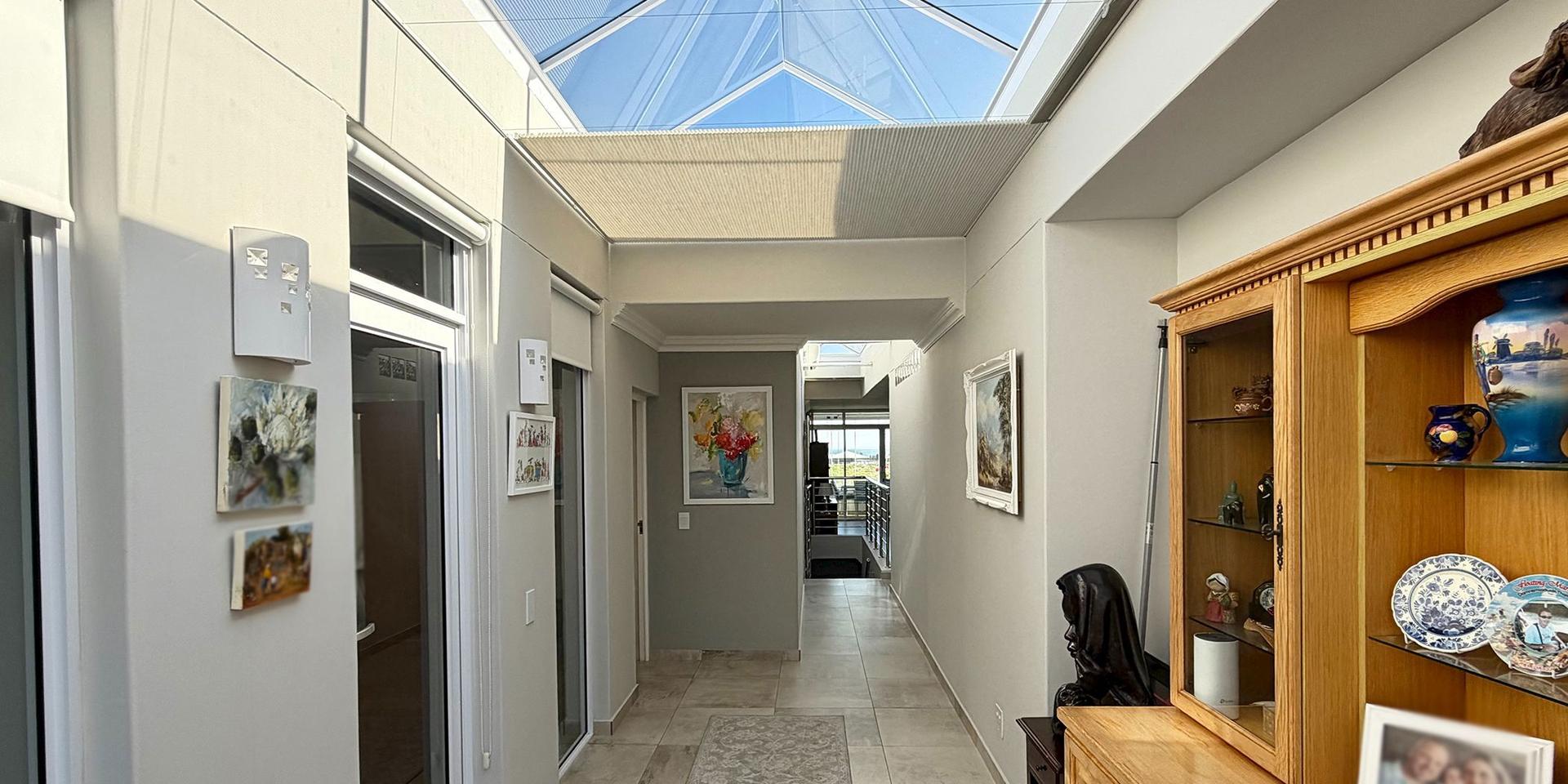 Image 4 of 6