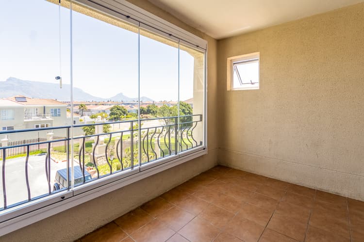 Main property image