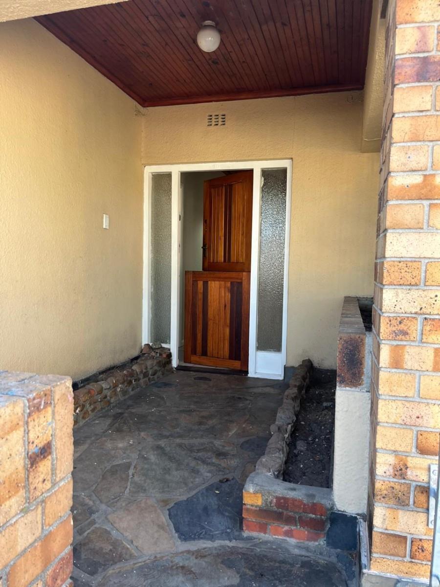 Image 5 of 6