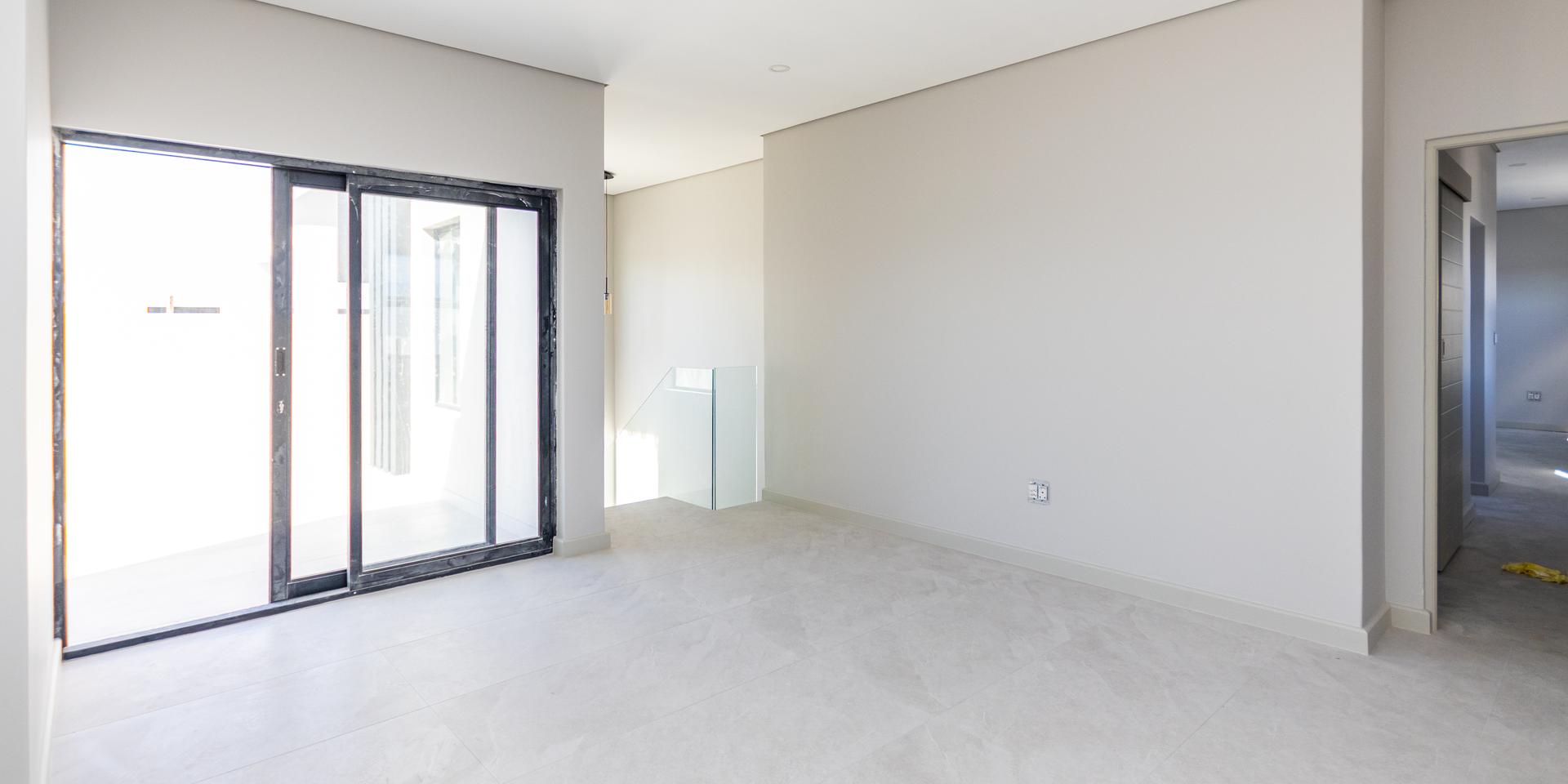 Image 2 of 6