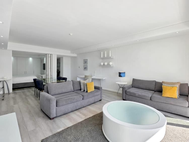 Main property image