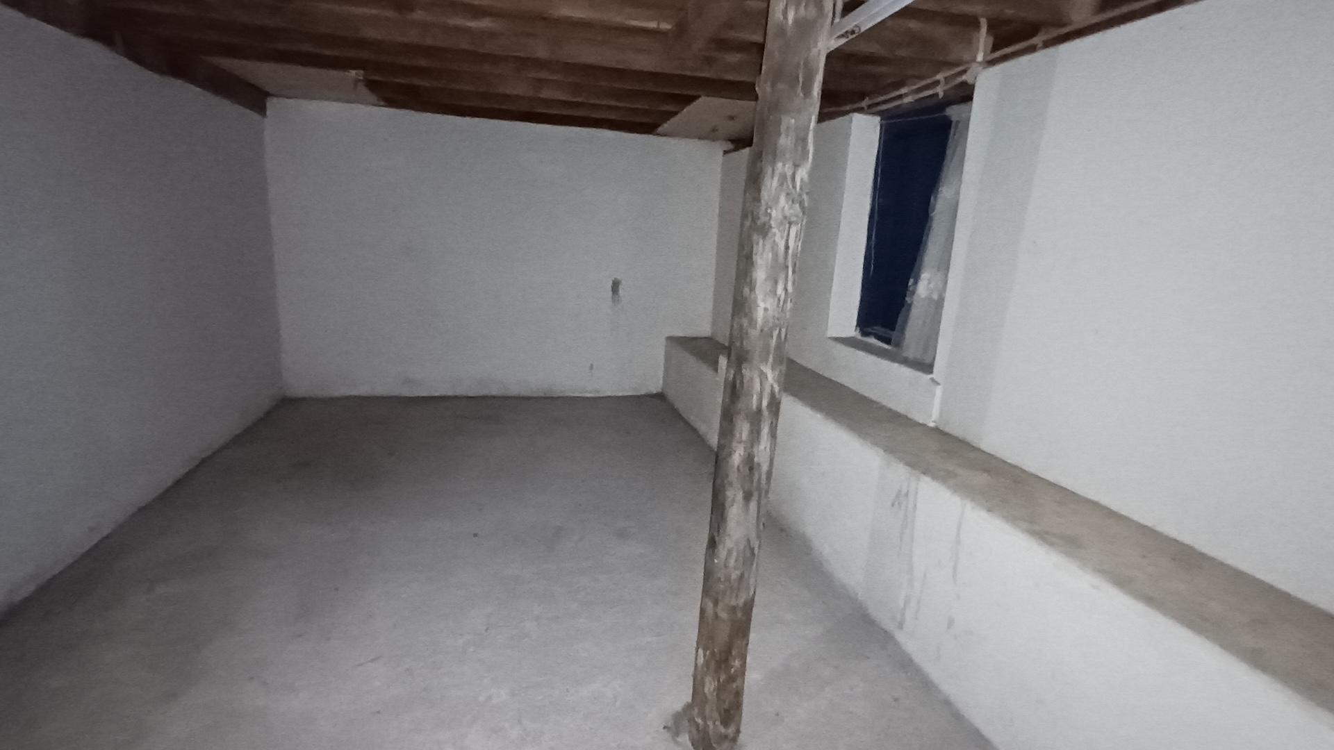 Image 2 of 6