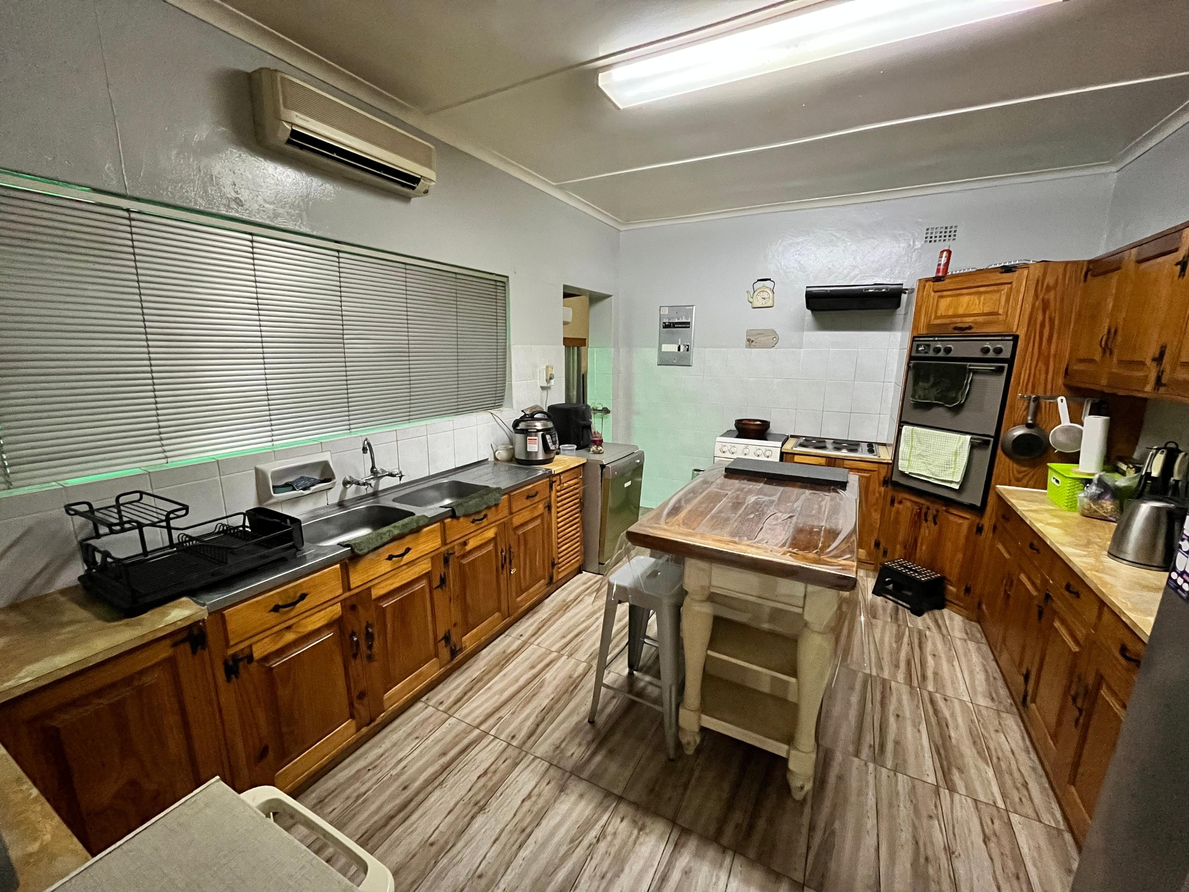 Image 5 of 6