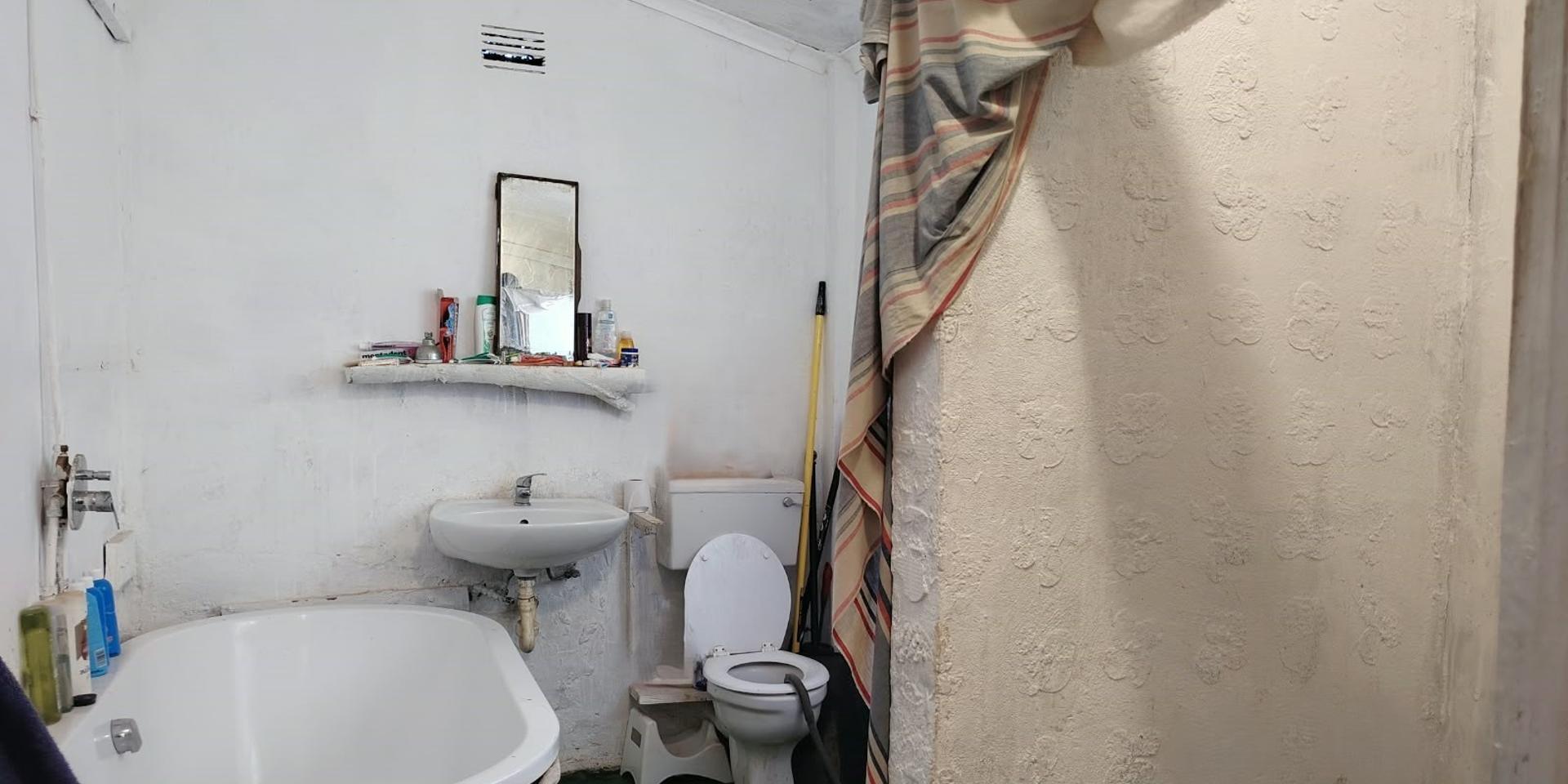 Image 2 of 6