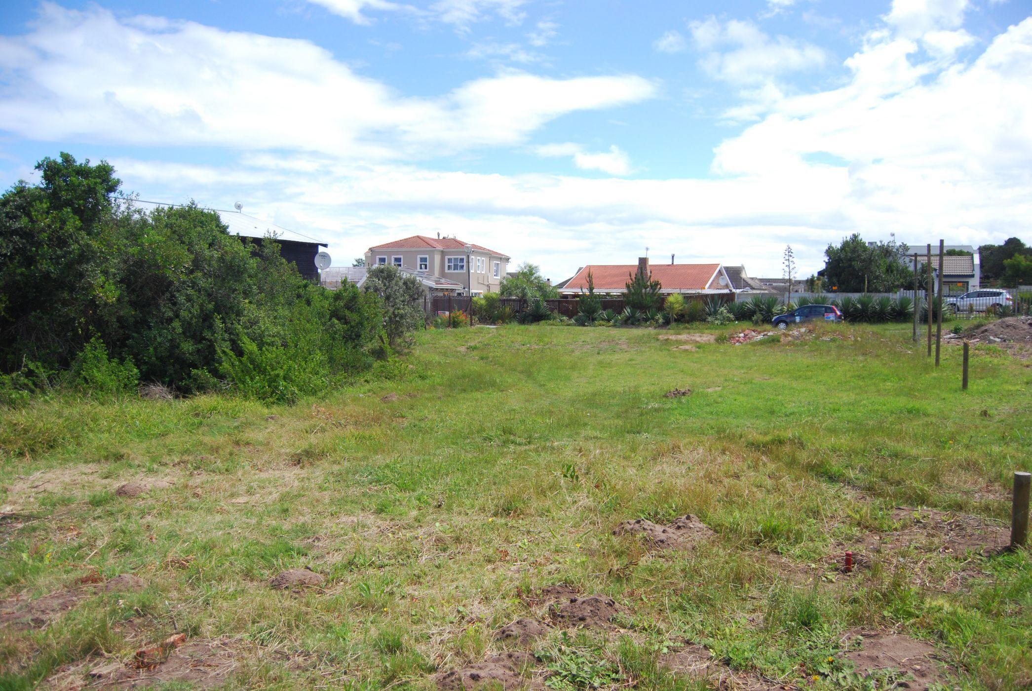 Image 2 of 6