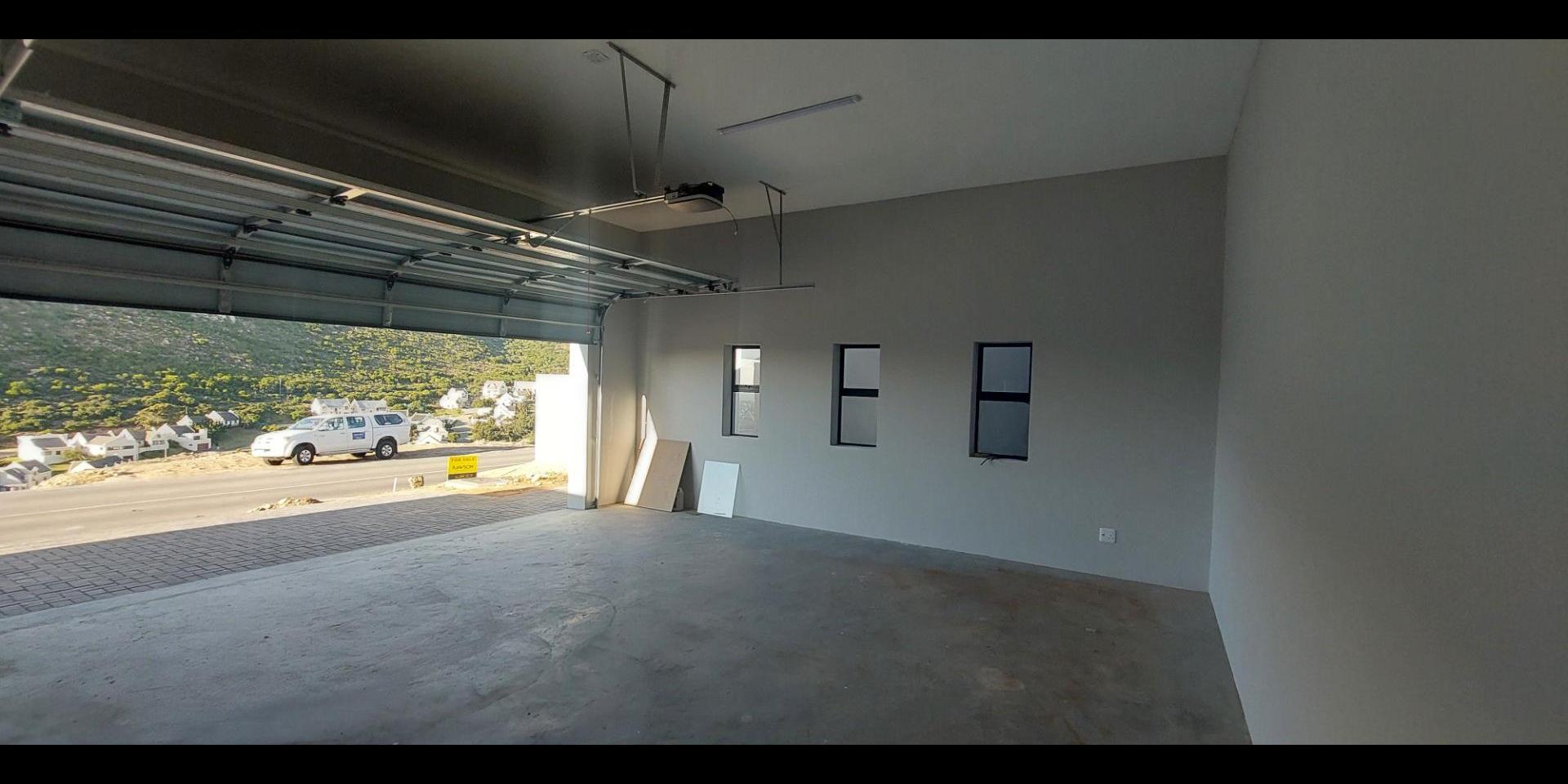 Image 2 of 6