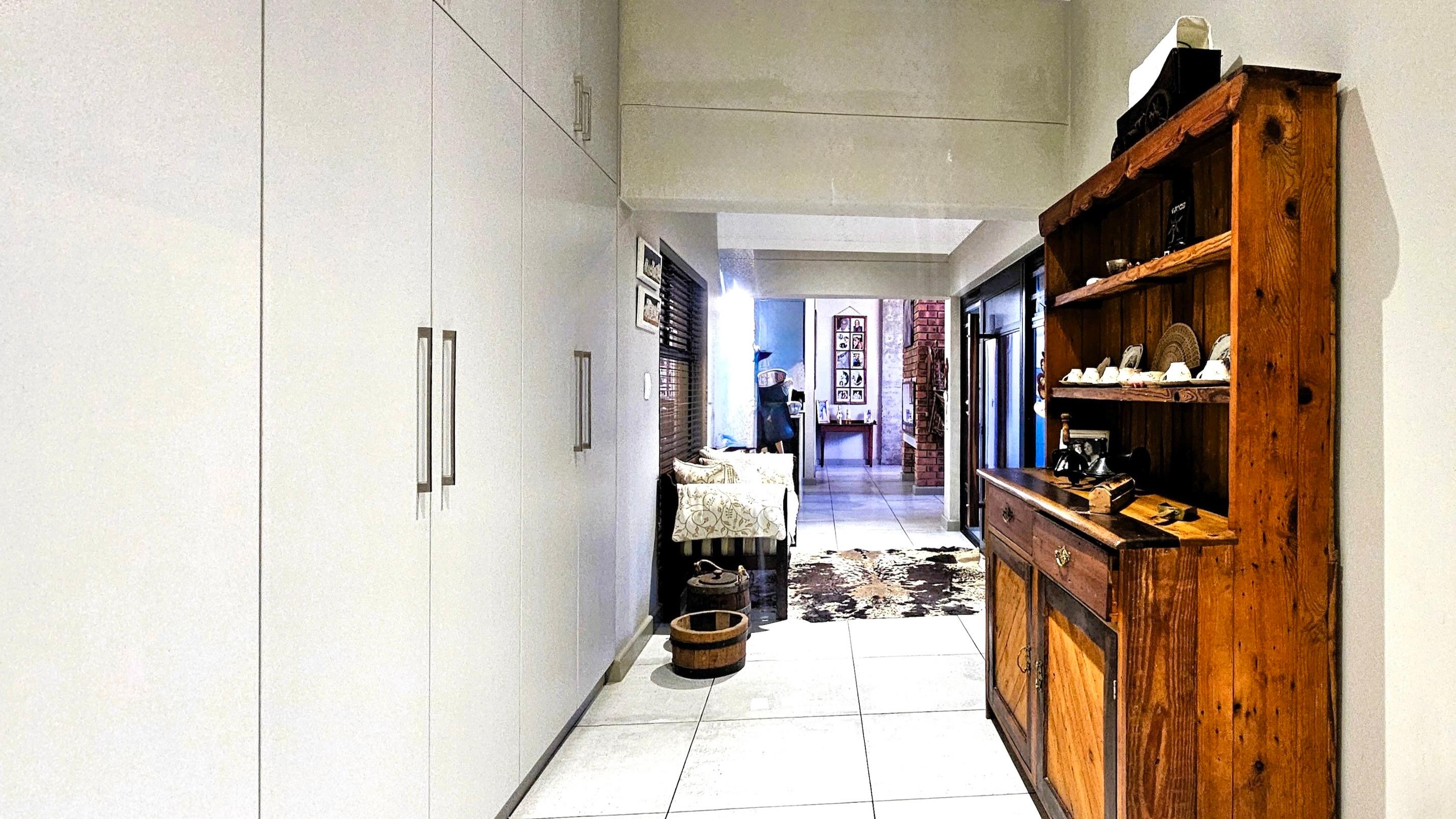 Image 3 of 6