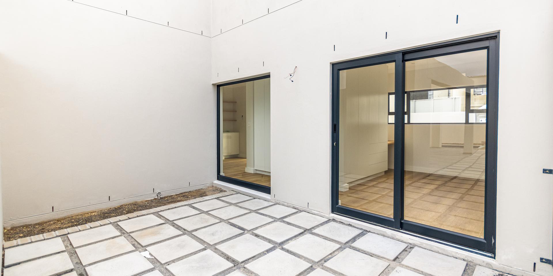 Image 4 of 6