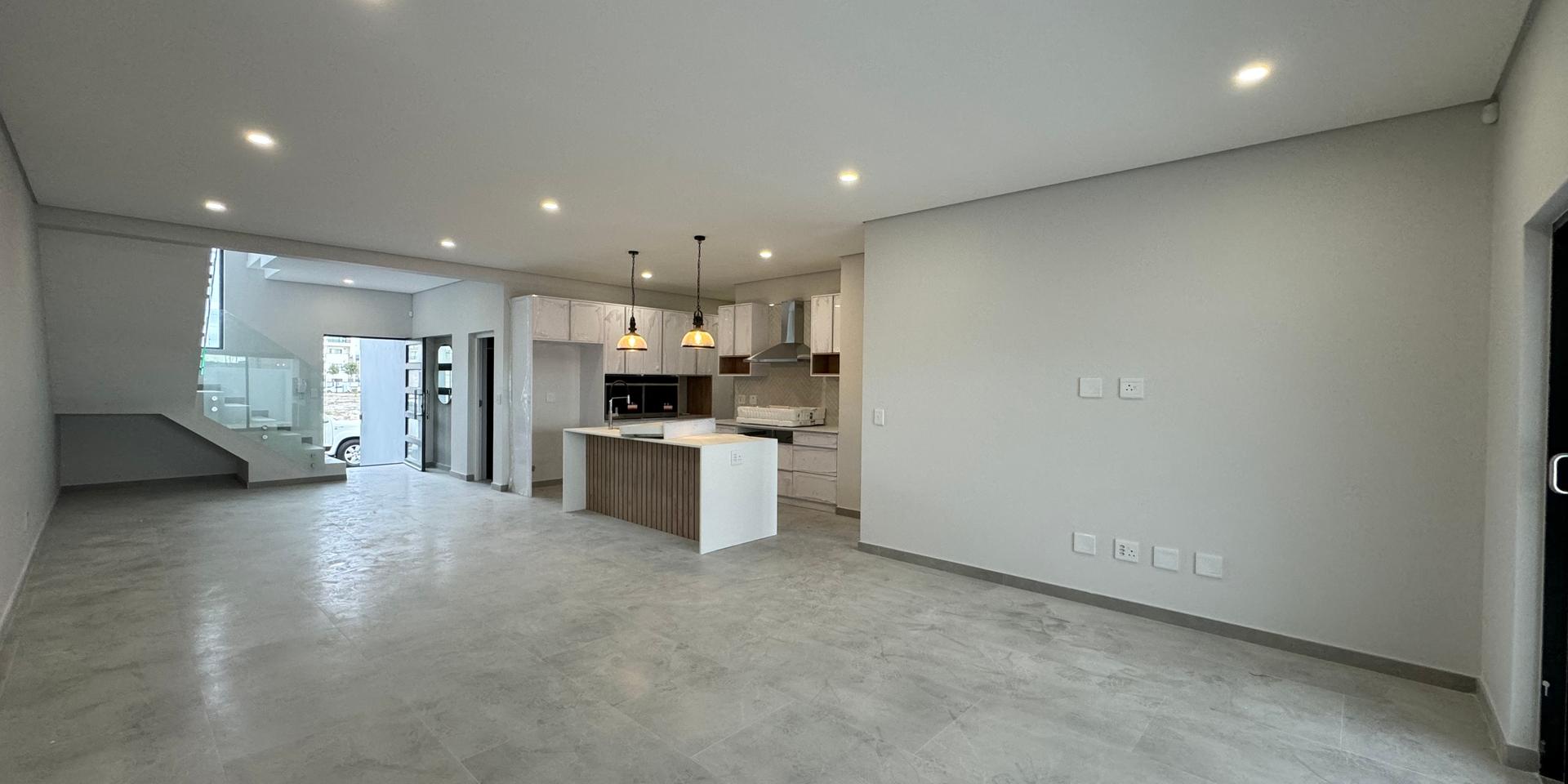 Image 4 of 6