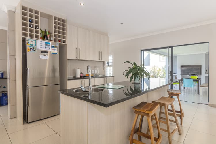 Main property image