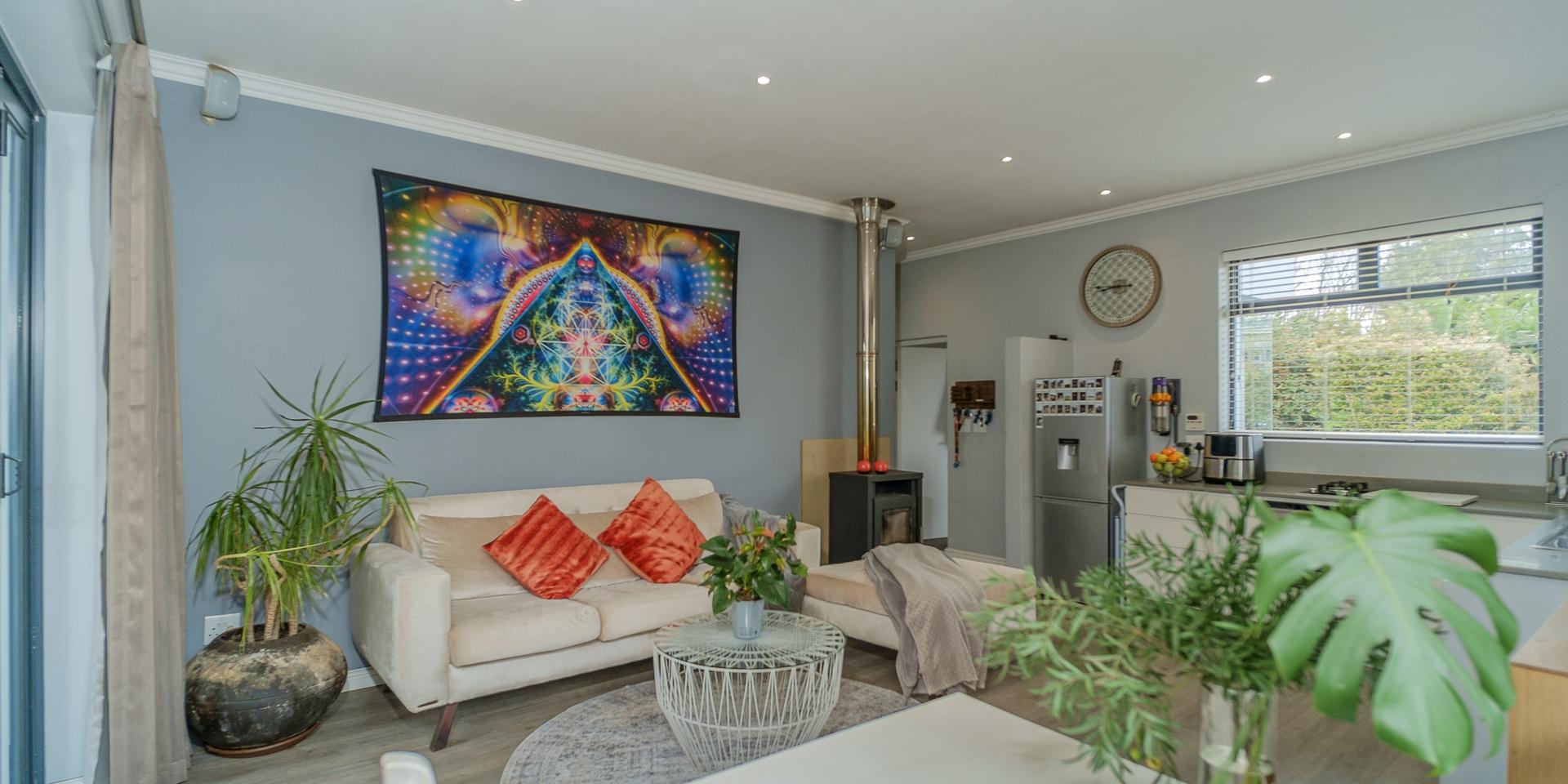 Image 4 of 6