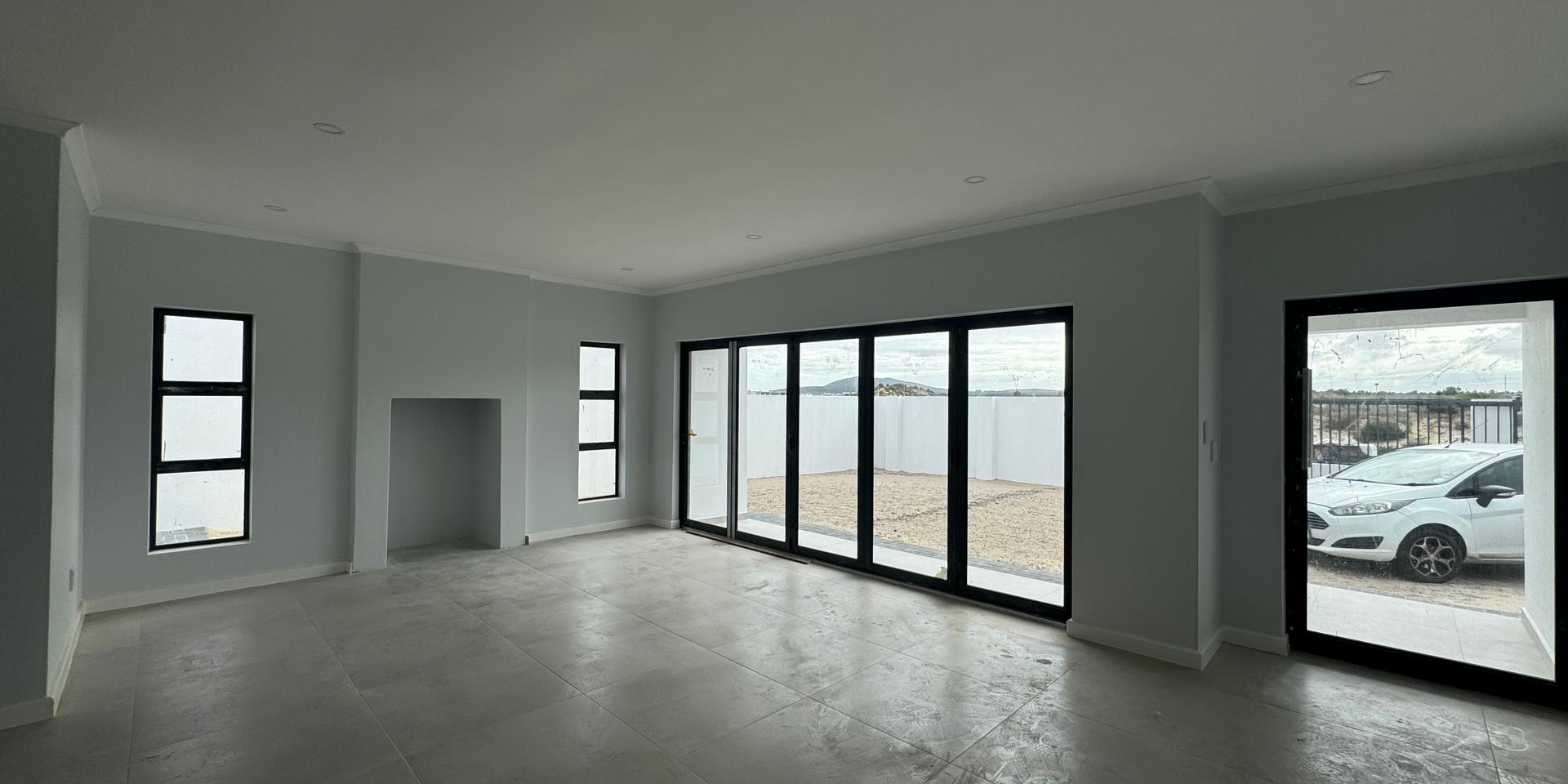 Image 3 of 6