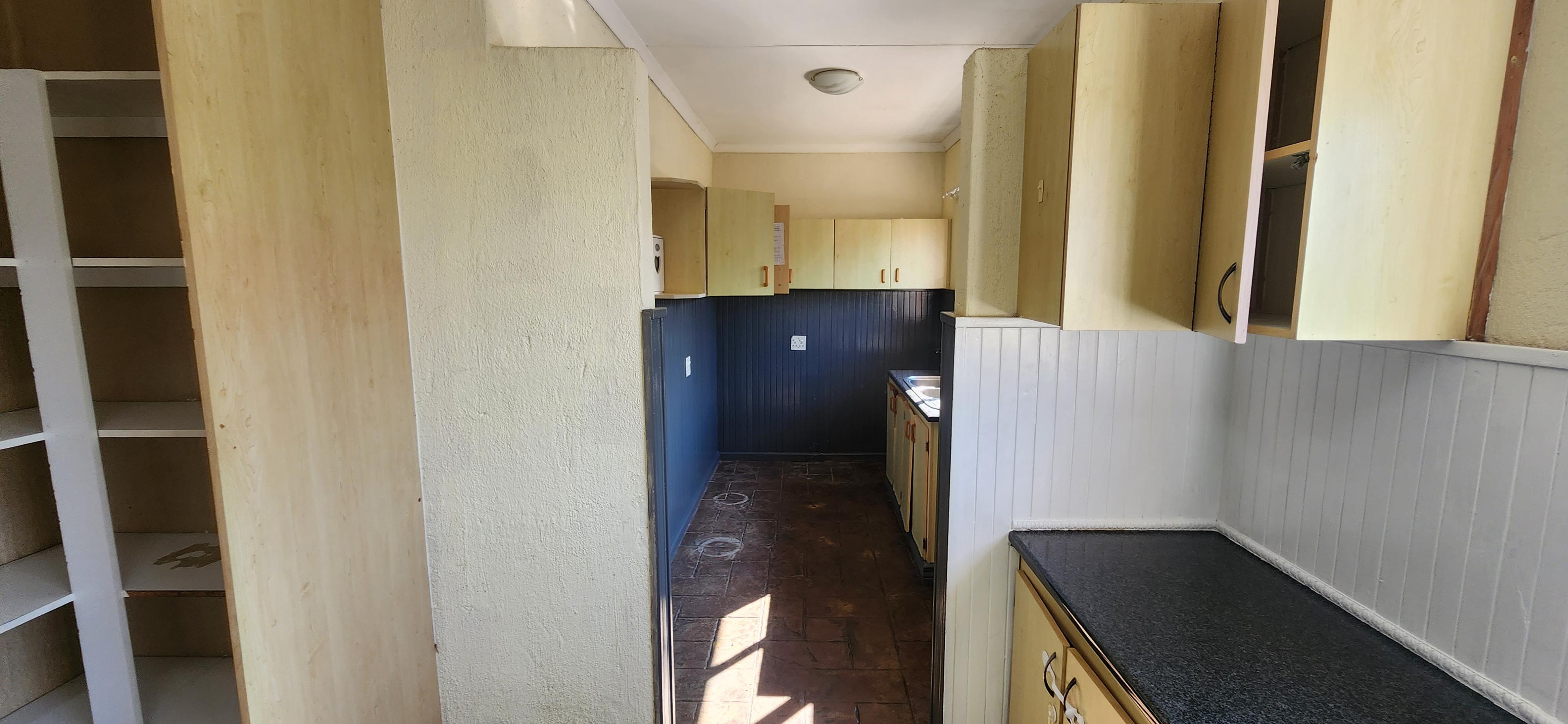 Image 3 of 6