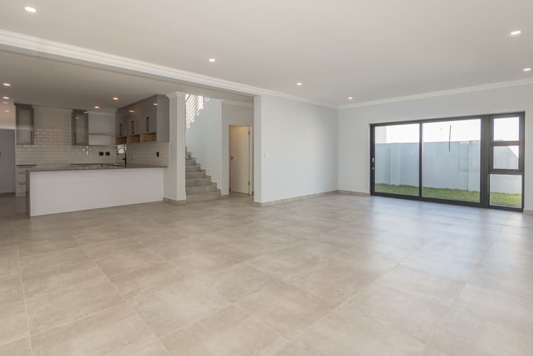 Main property image