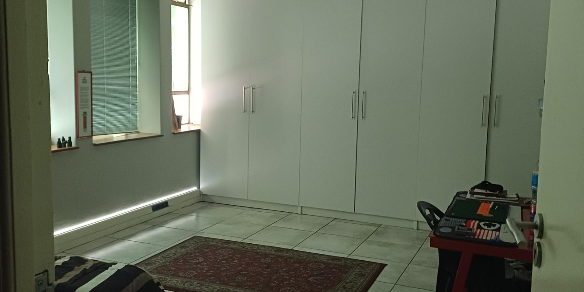 Image 5 of 6