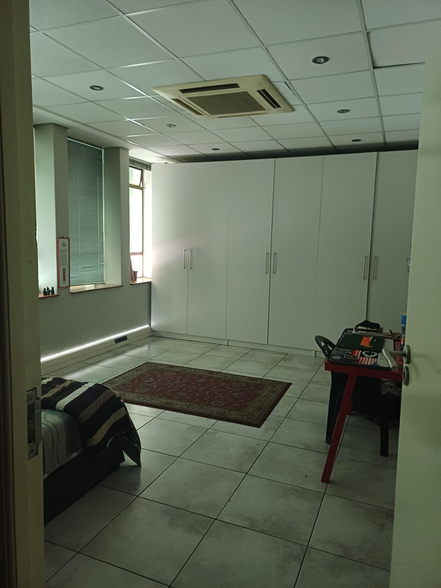 Image 5 of 6