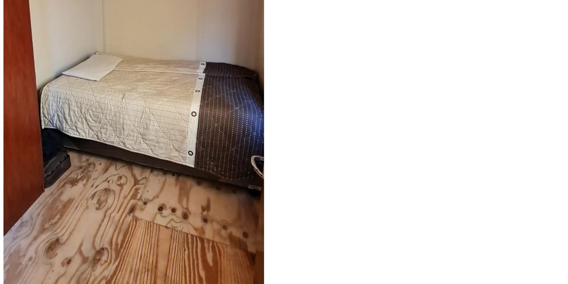 Image 2 of 6