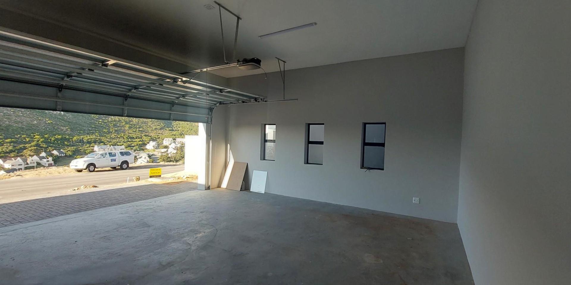 Image 2 of 6