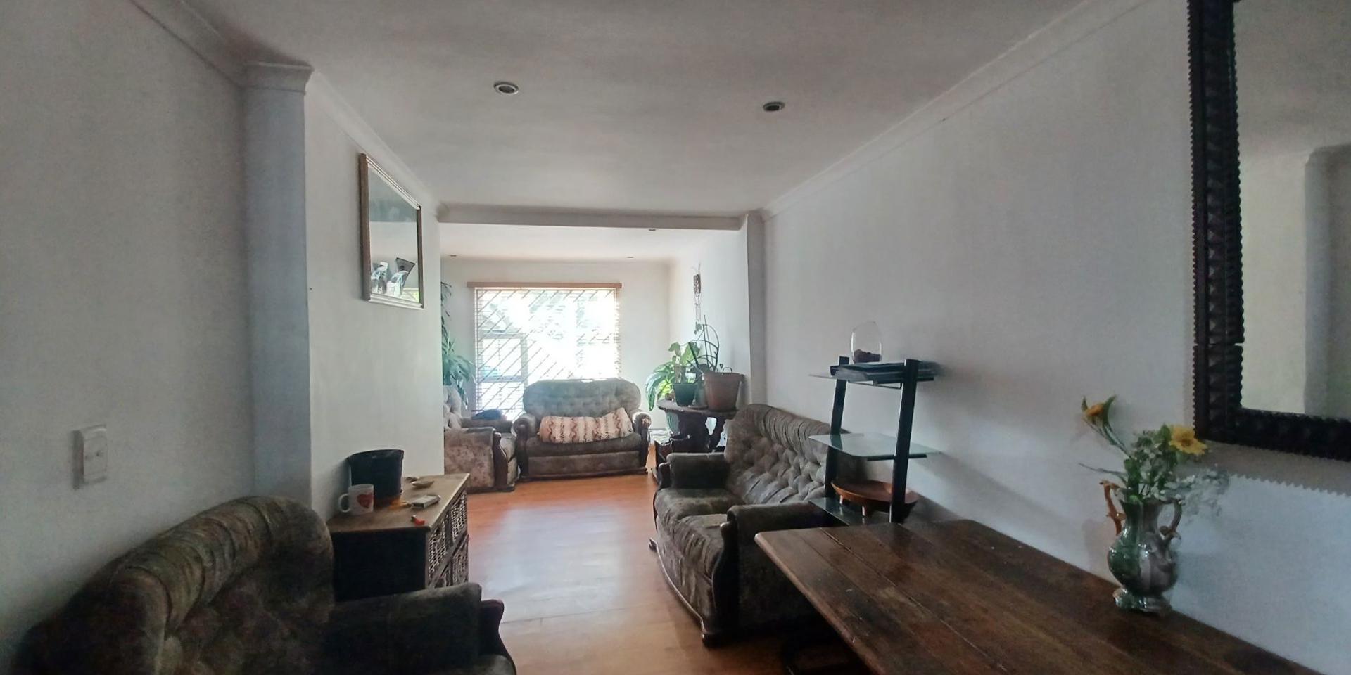 Image 2 of 6