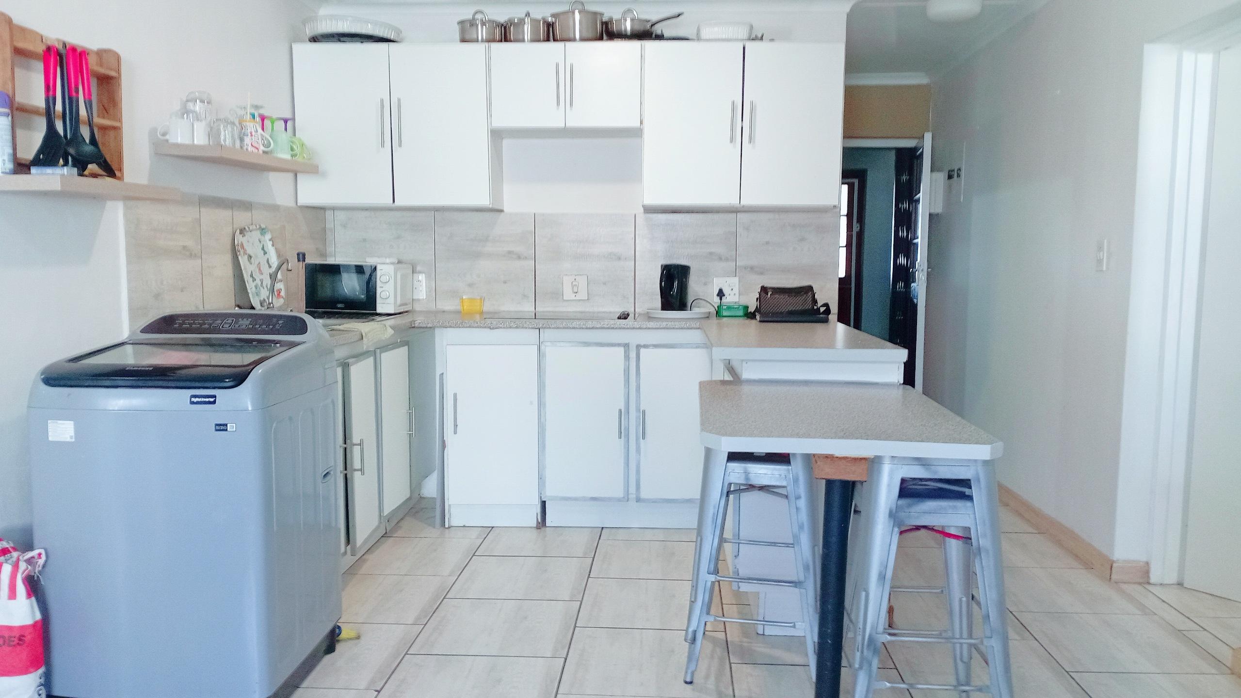 Image 2 of 6
