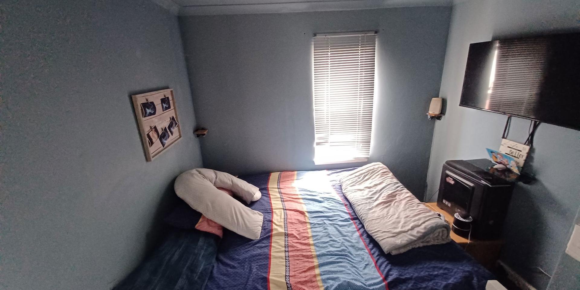 Image 5 of 6