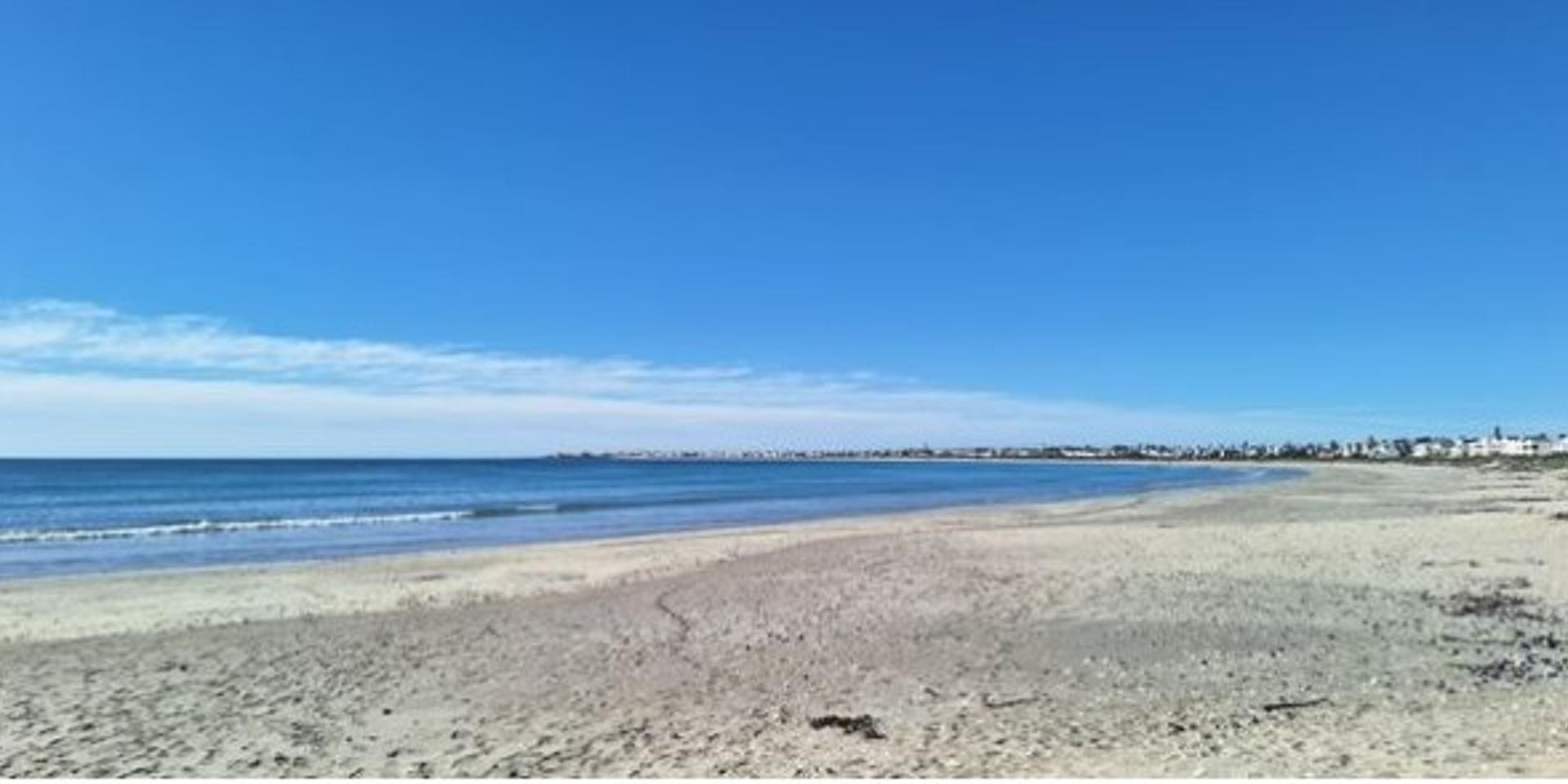 Image 2 of 6