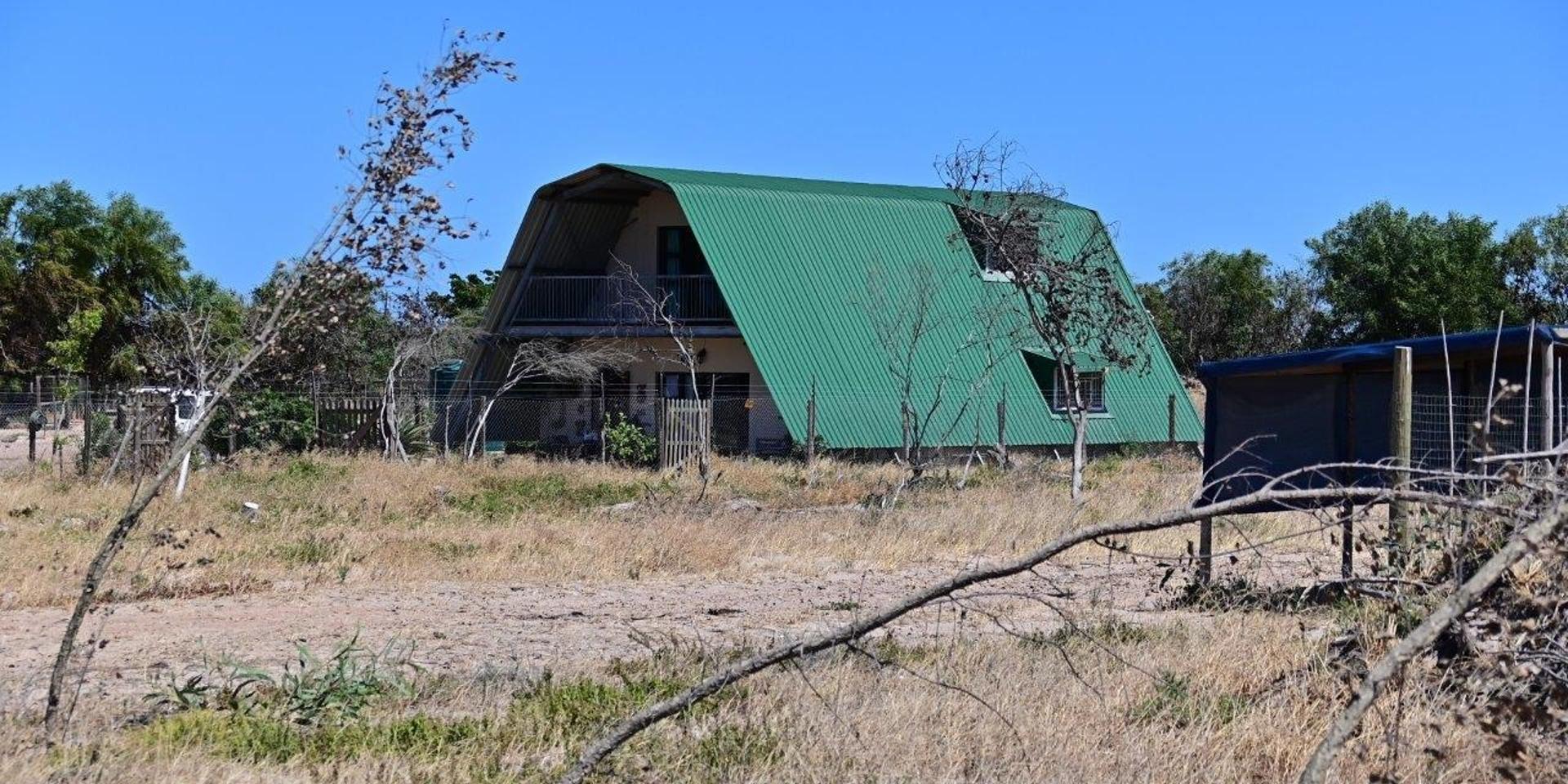 Image 4 of 6