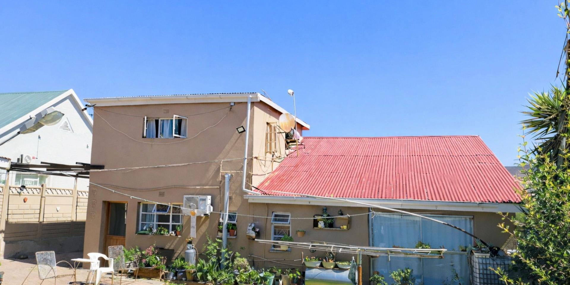 Image 4 of 6