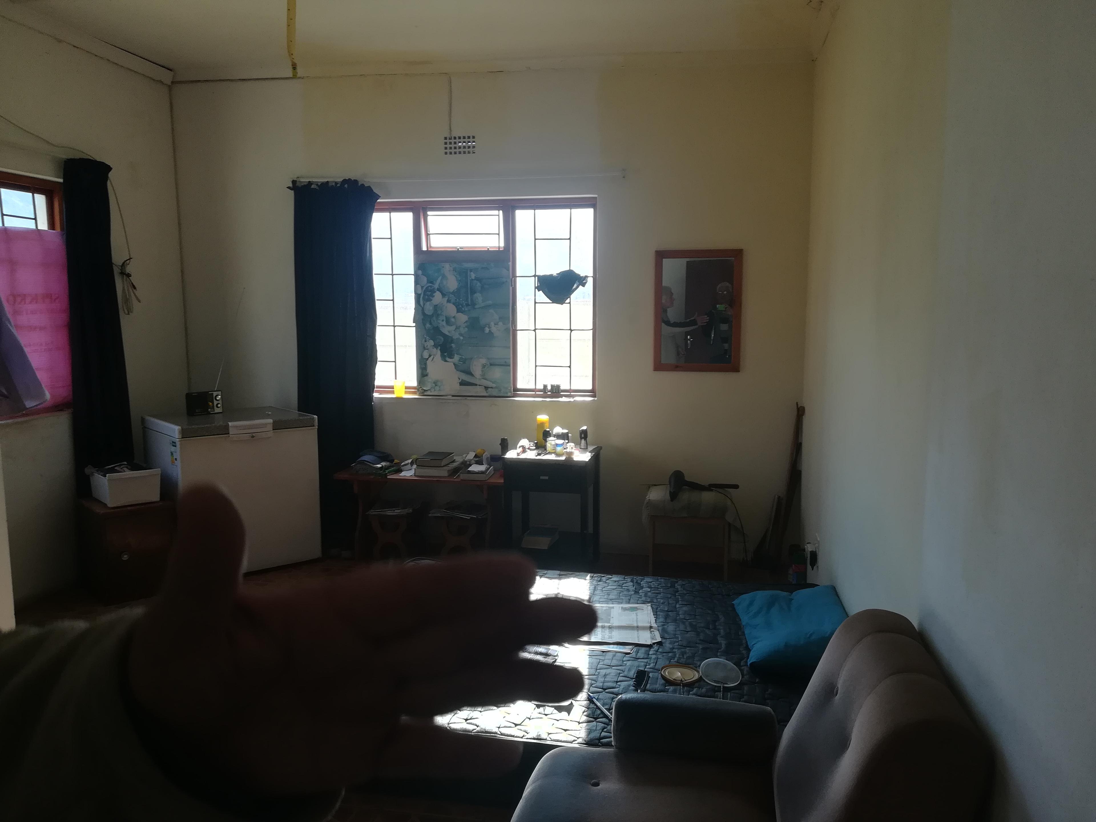 Image 2 of 6