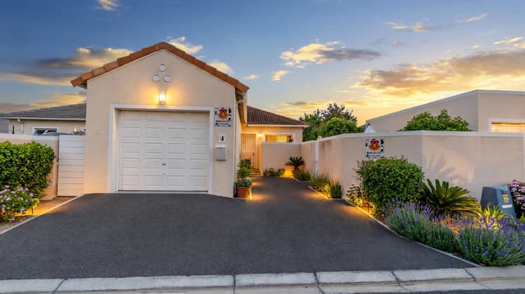 Main property image