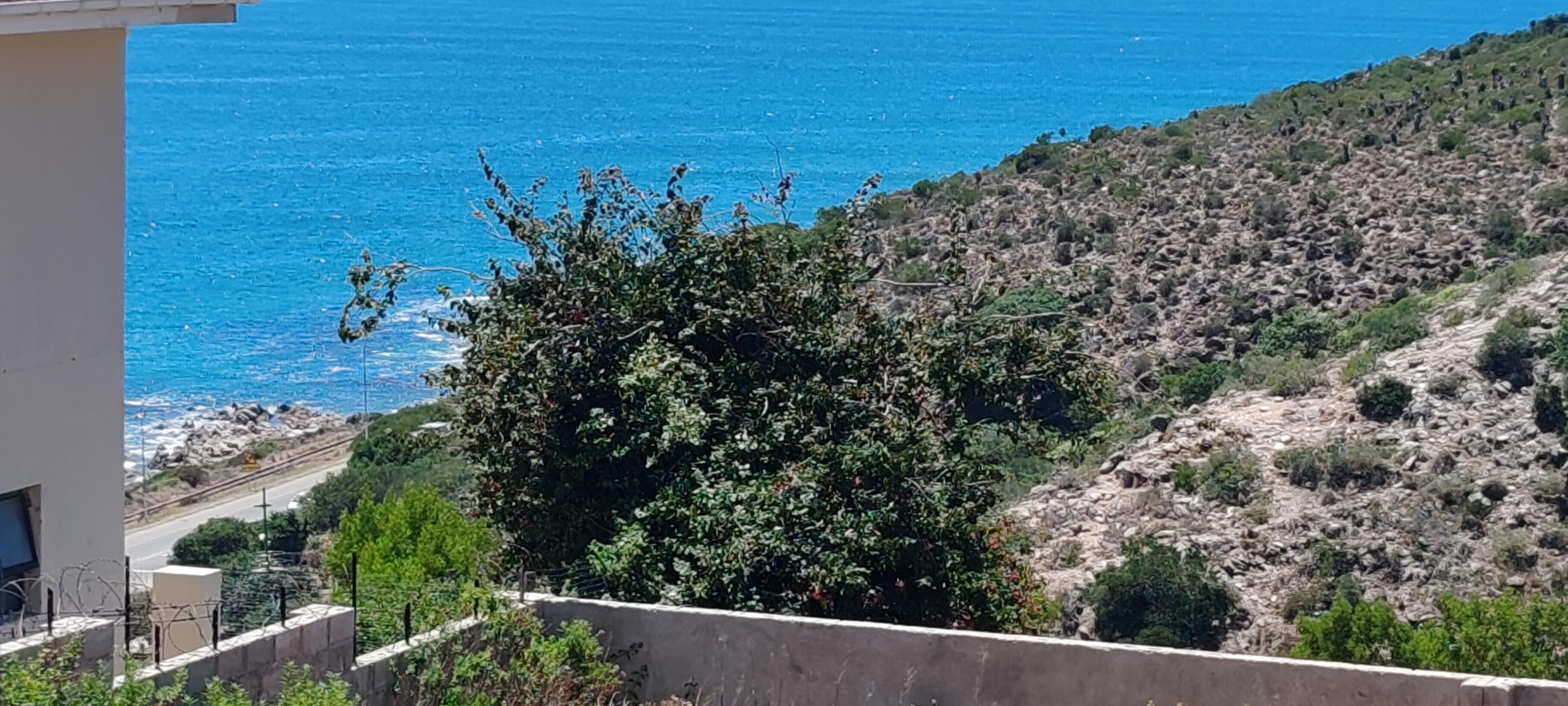 Image 4 of 6