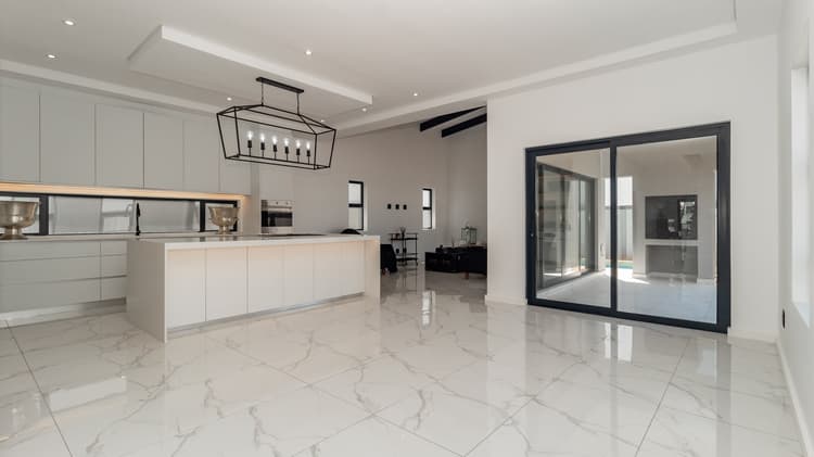 Main property image