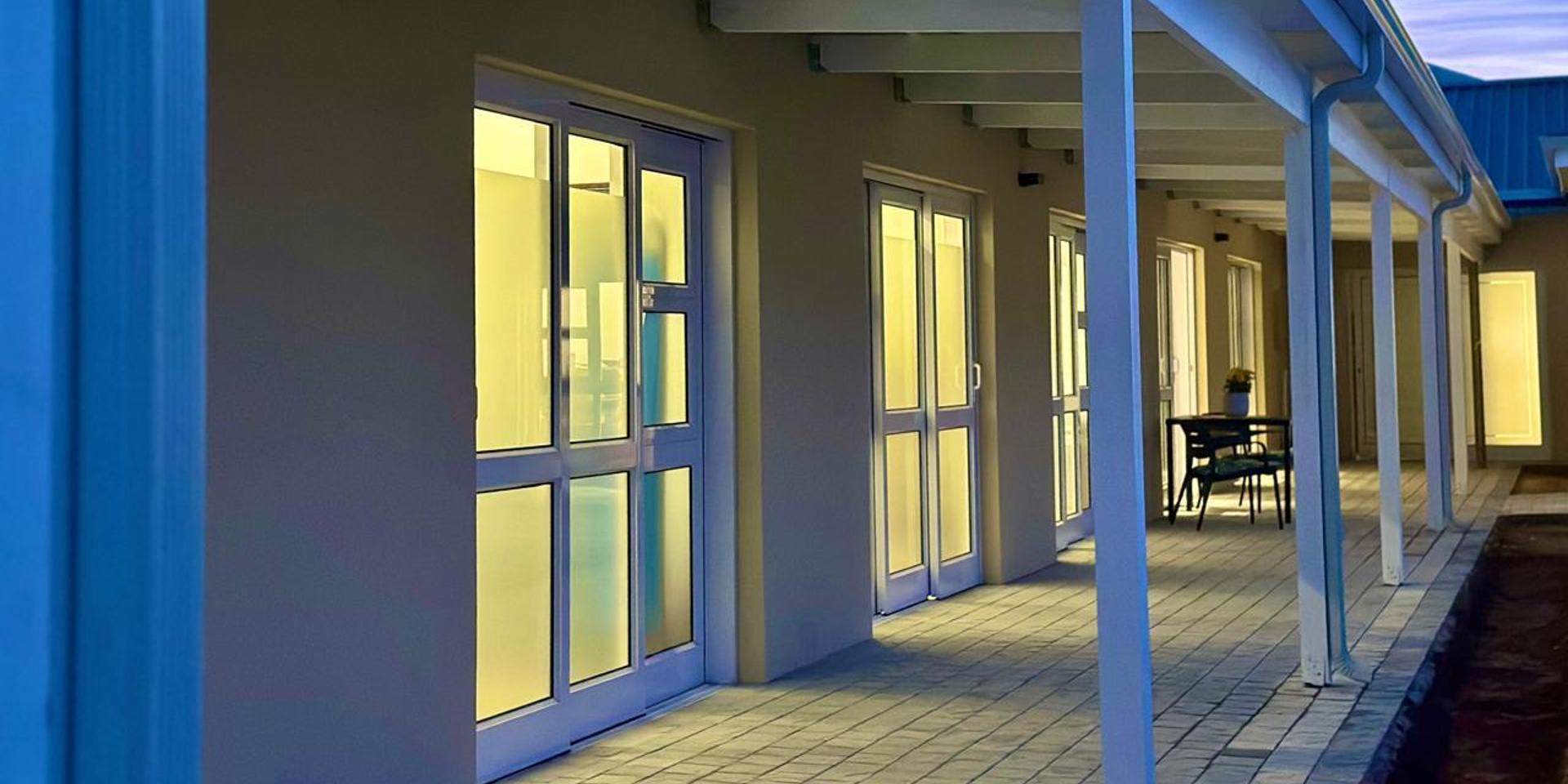 Image 3 of 6