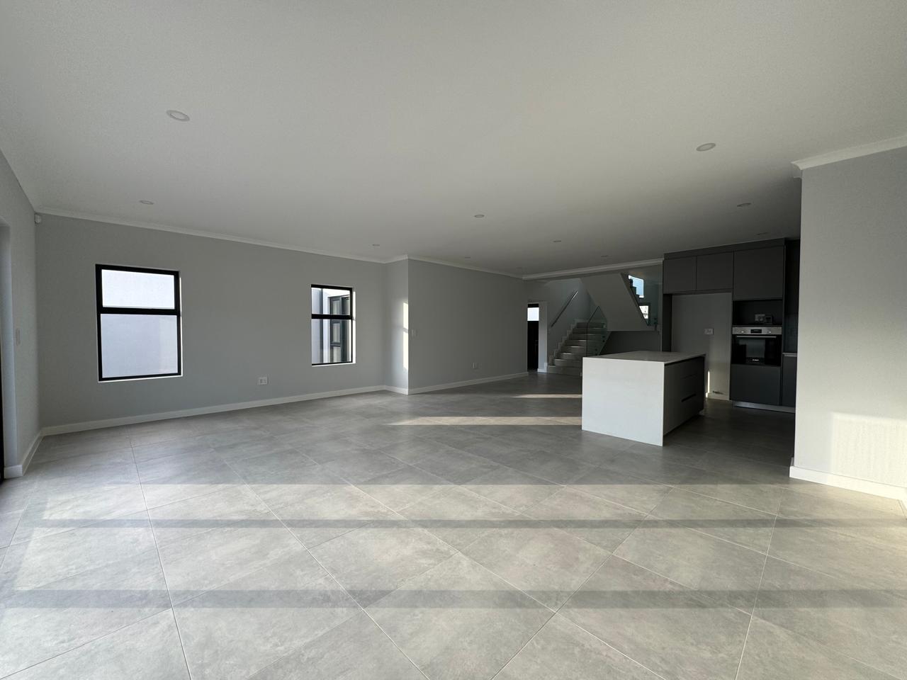 Image 3 of 6