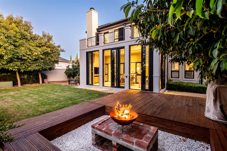 Main property image