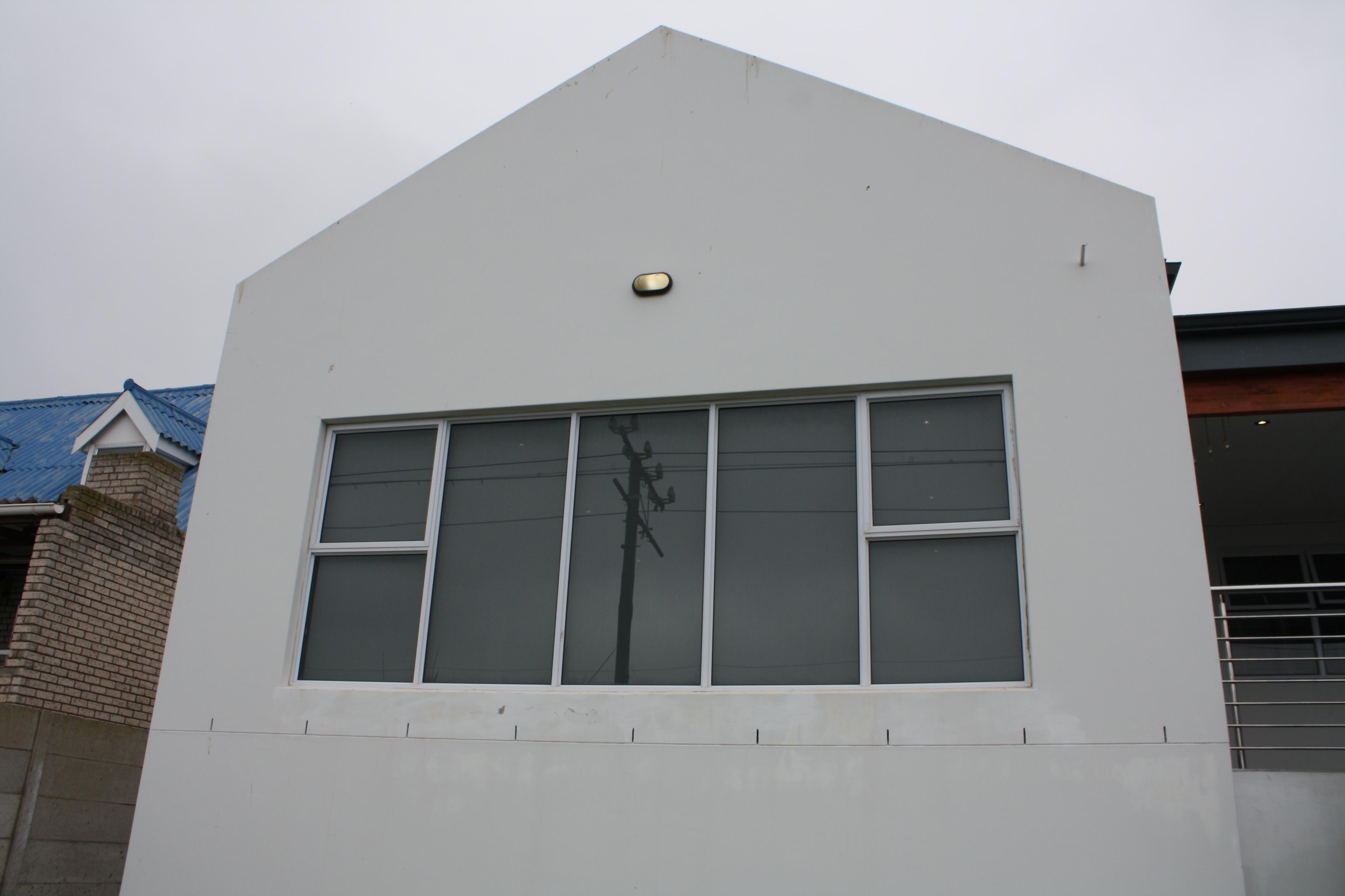 Image 4 of 6
