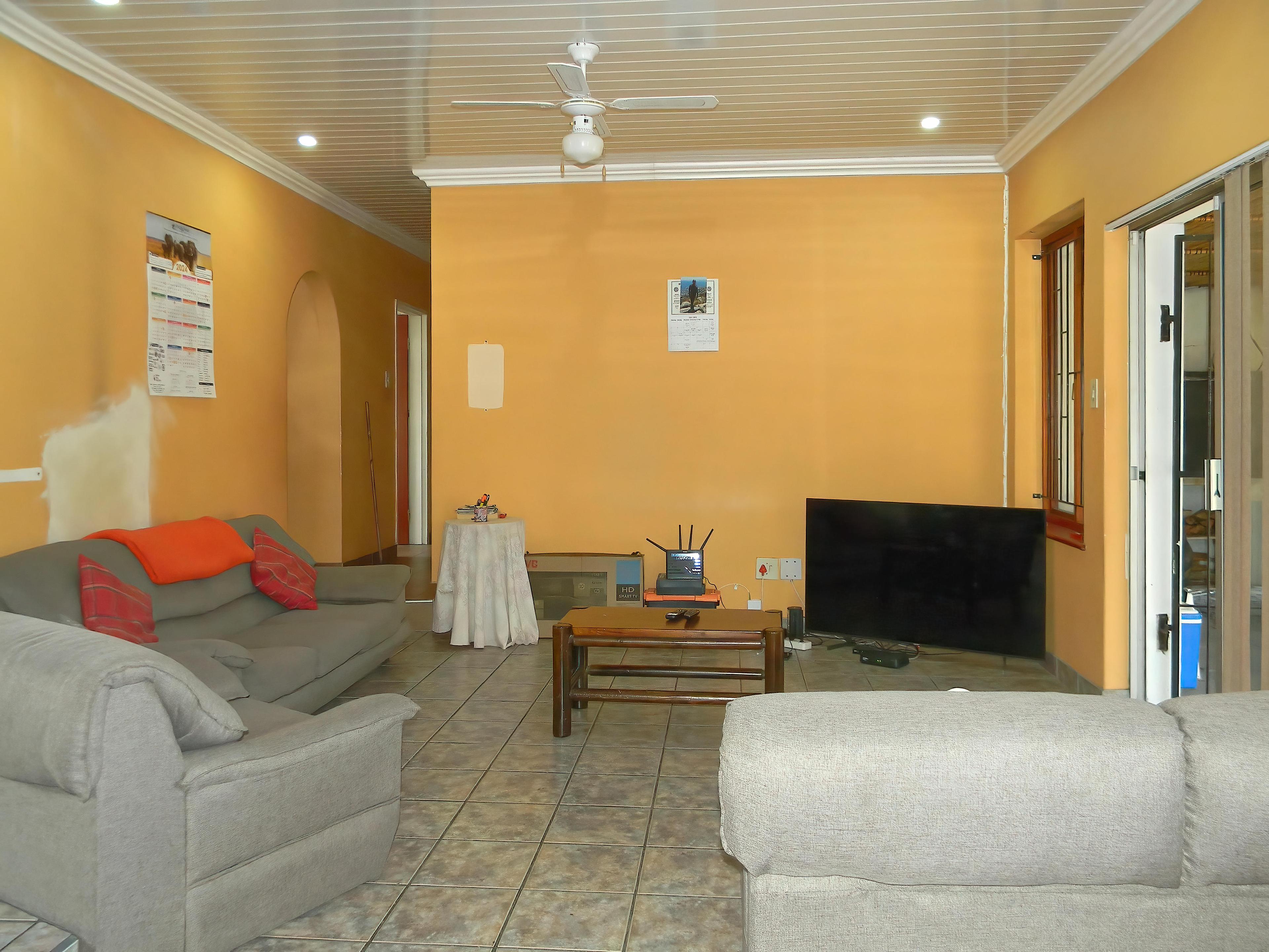 Image 3 of 6