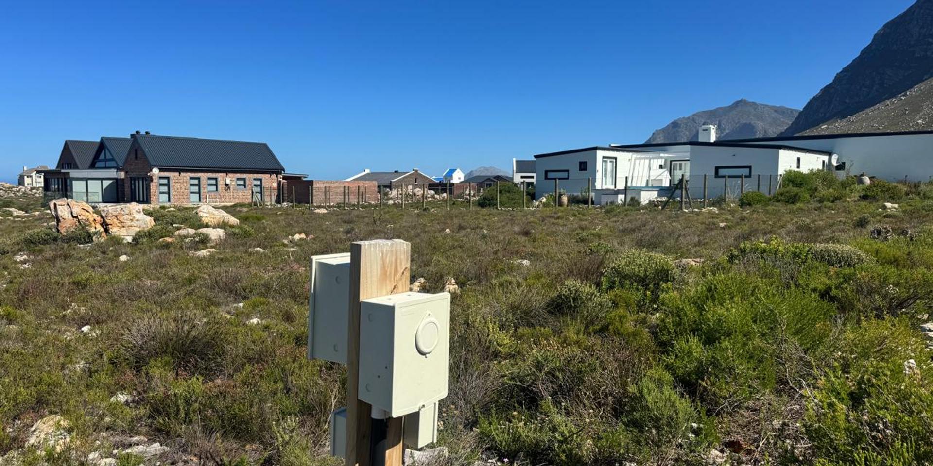 Image 4 of 6